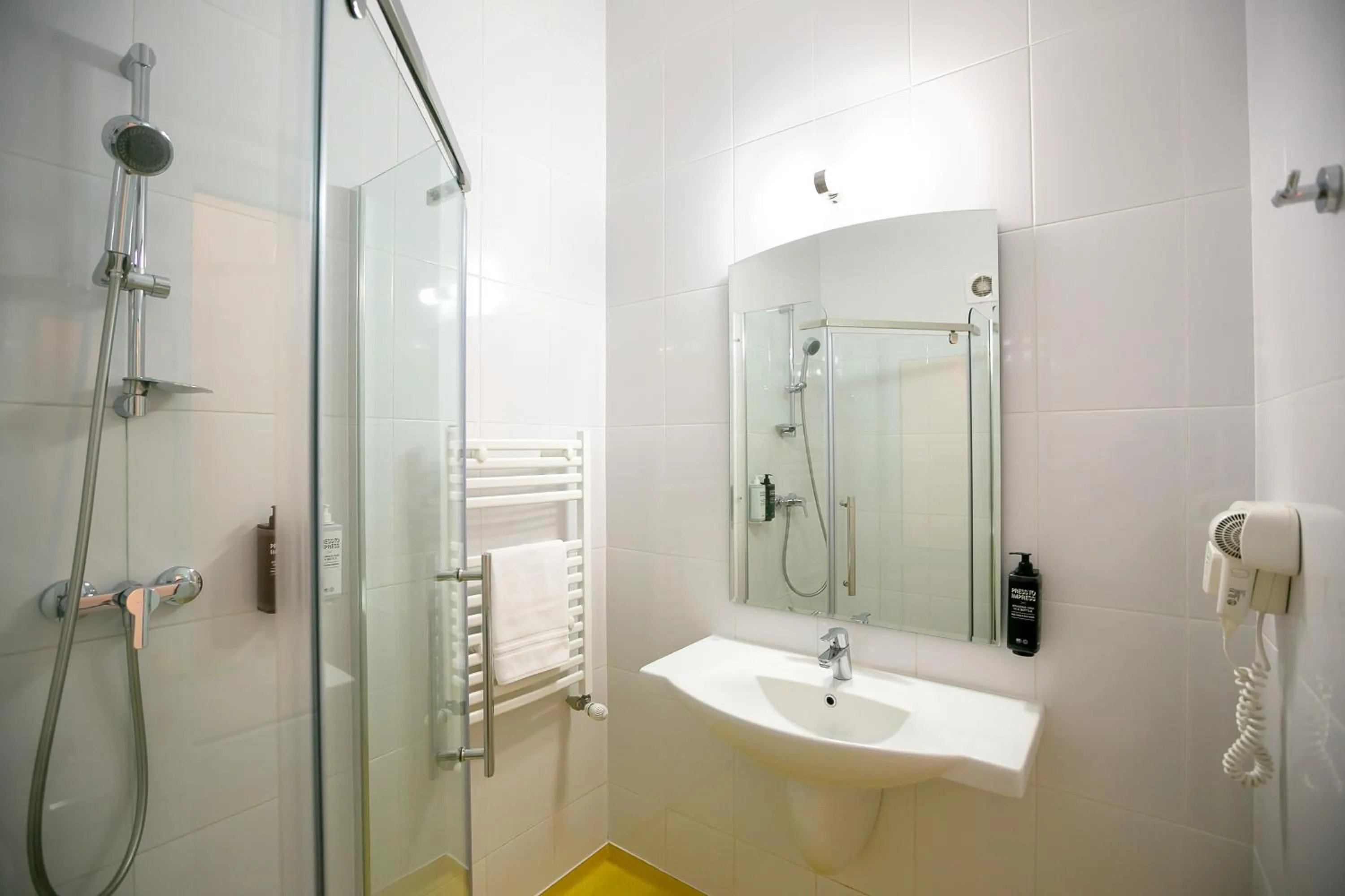 Toilet in ibis Styles Dunarea Galati