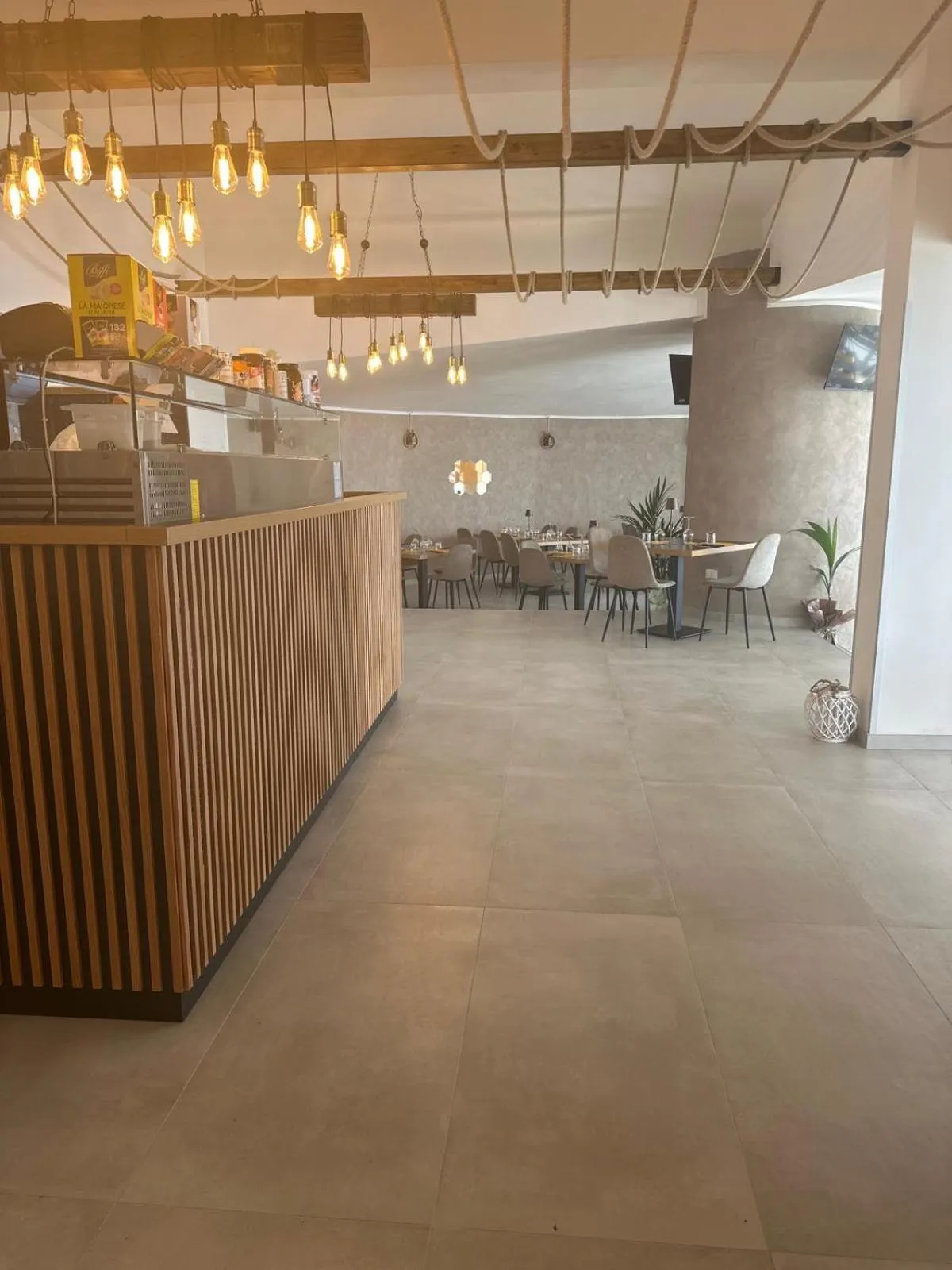 Restaurant/places to eat in Hotel Ristorante Mareblu