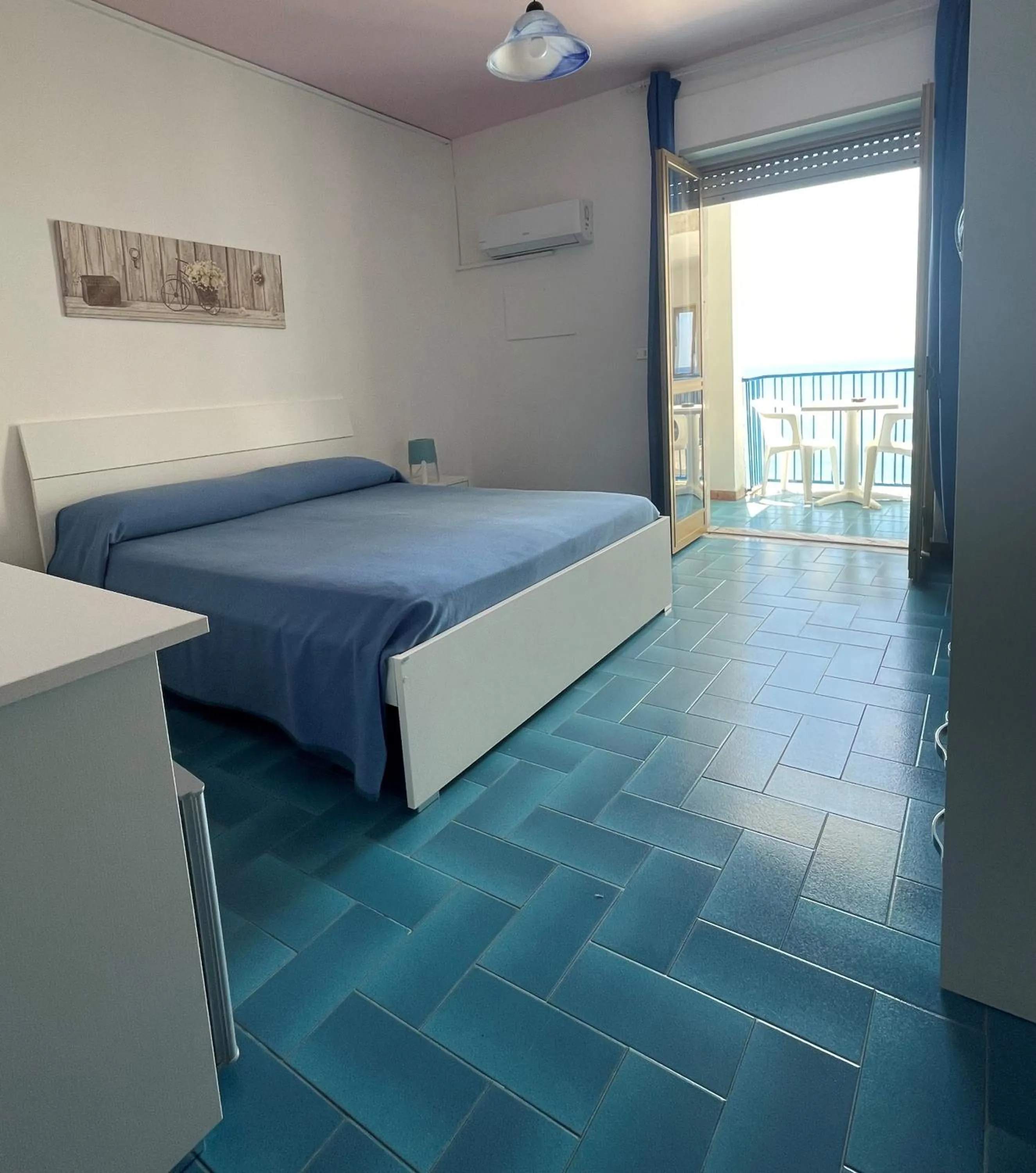 Bed in Hotel Ristorante Mareblu