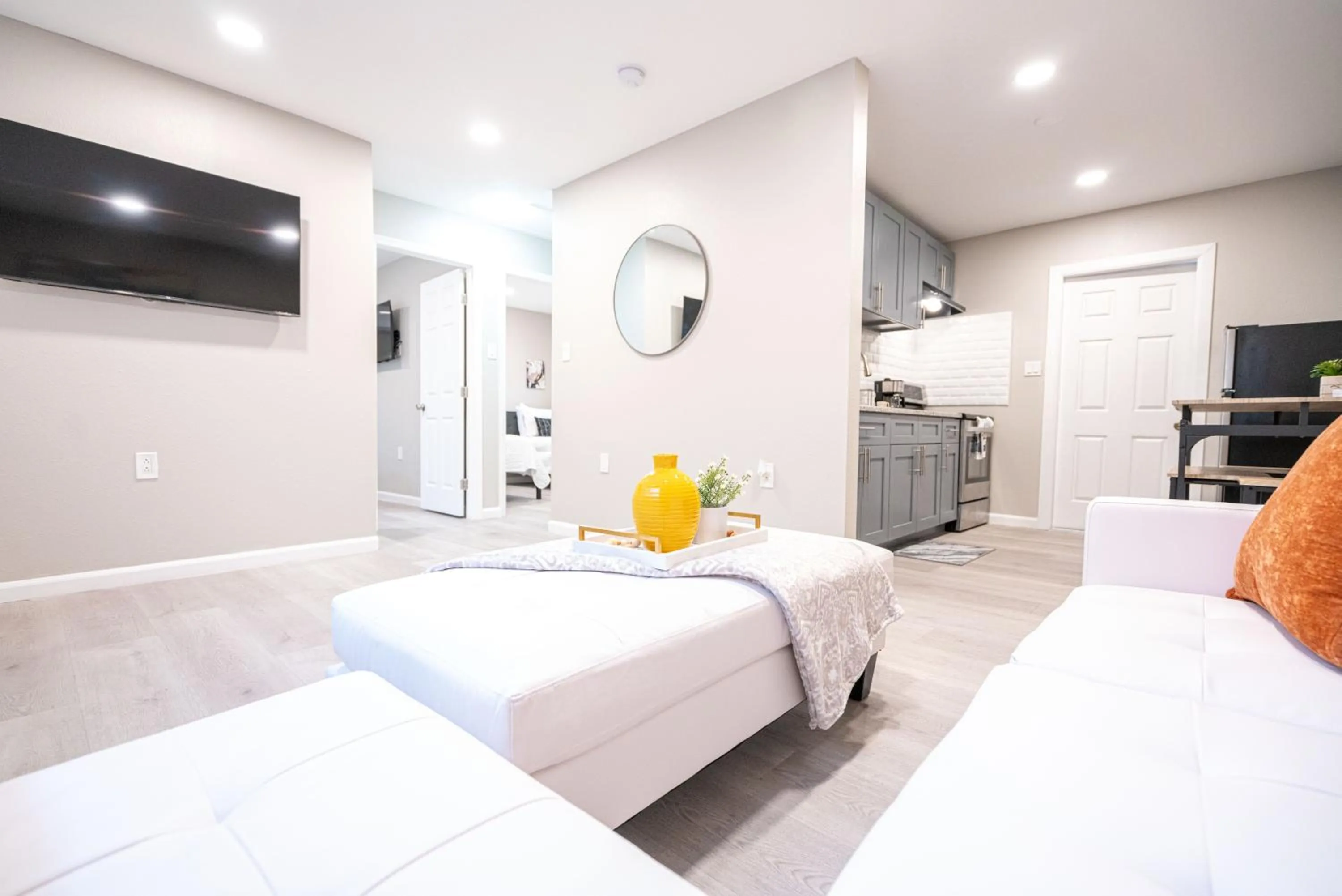 UNIVERSITY SERENITY SUITES