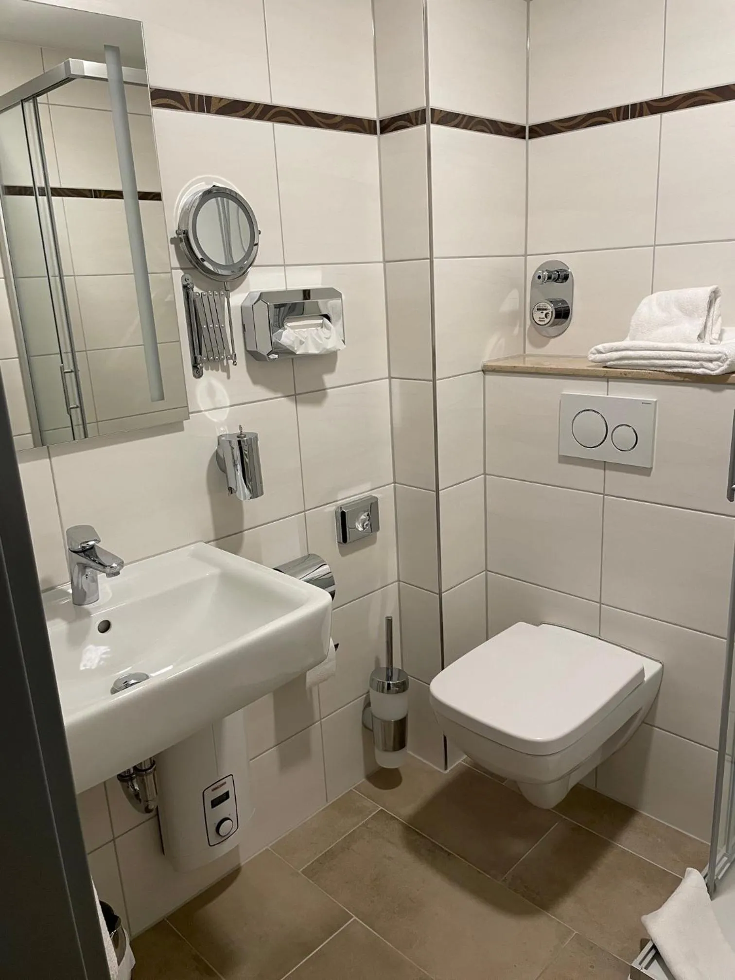 Shower in Hotel Harburger Hof