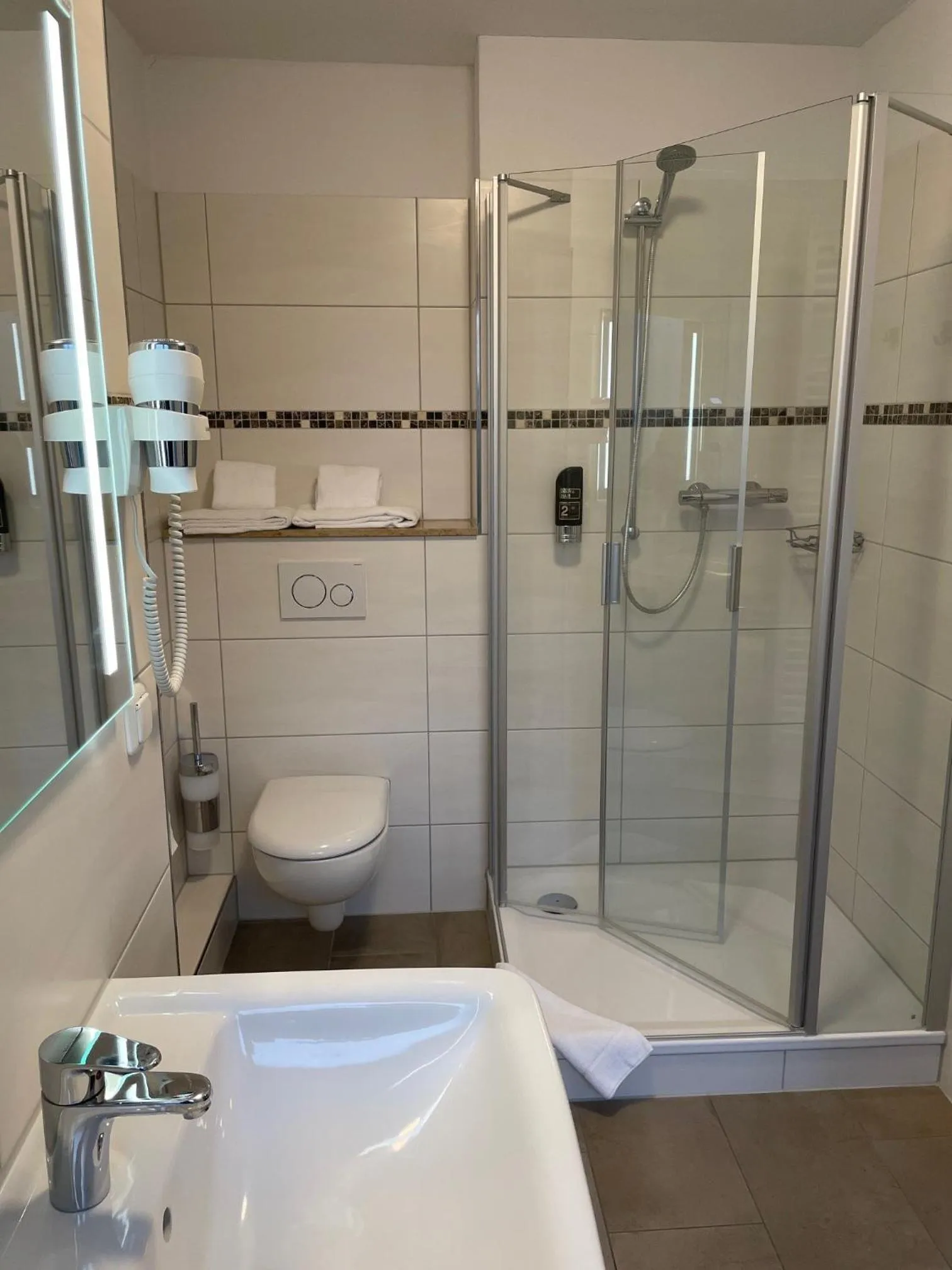 Shower in Hotel Harburger Hof