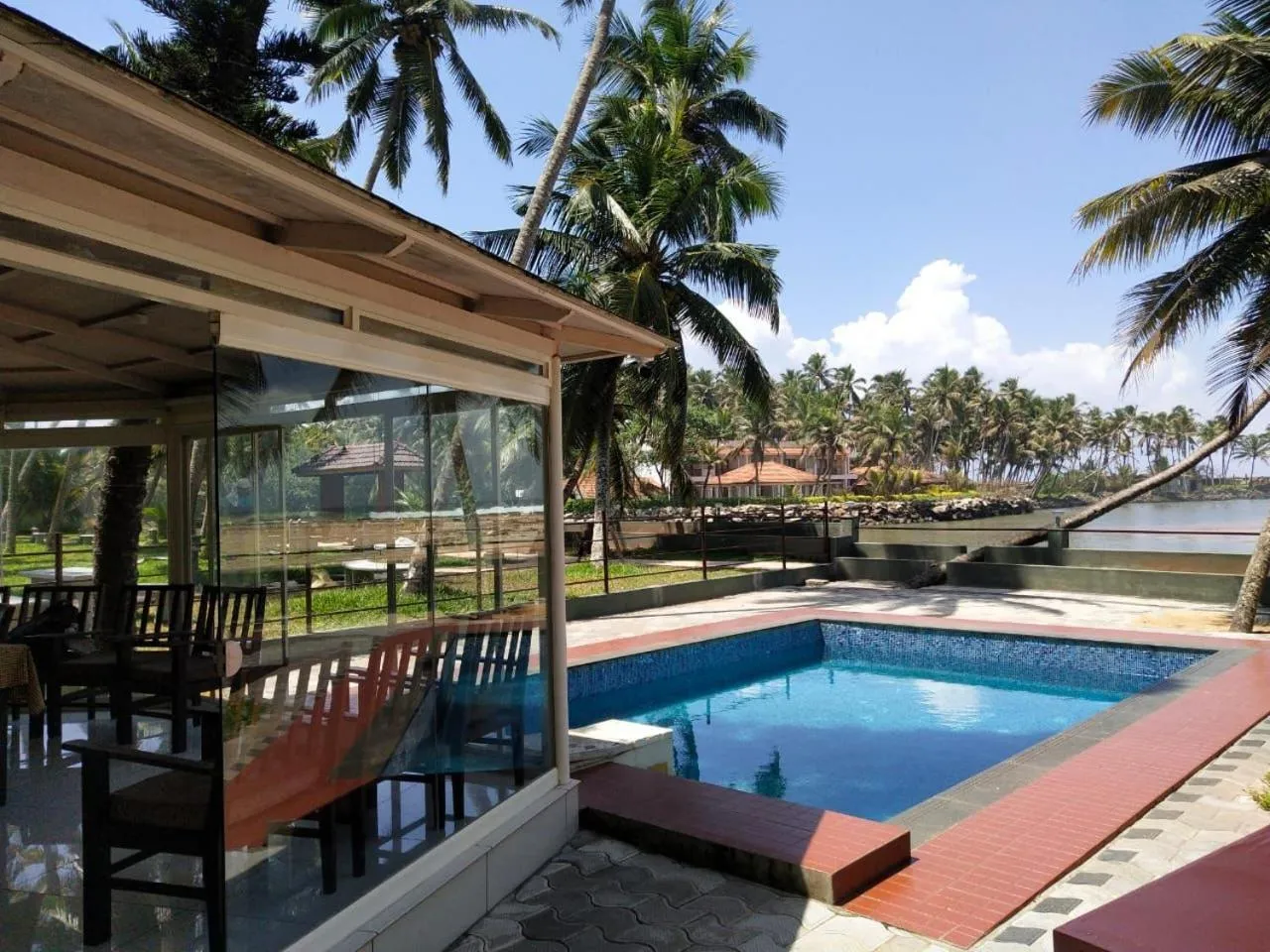 Swimming pool in Lagoona Beach Resort, Kovalam