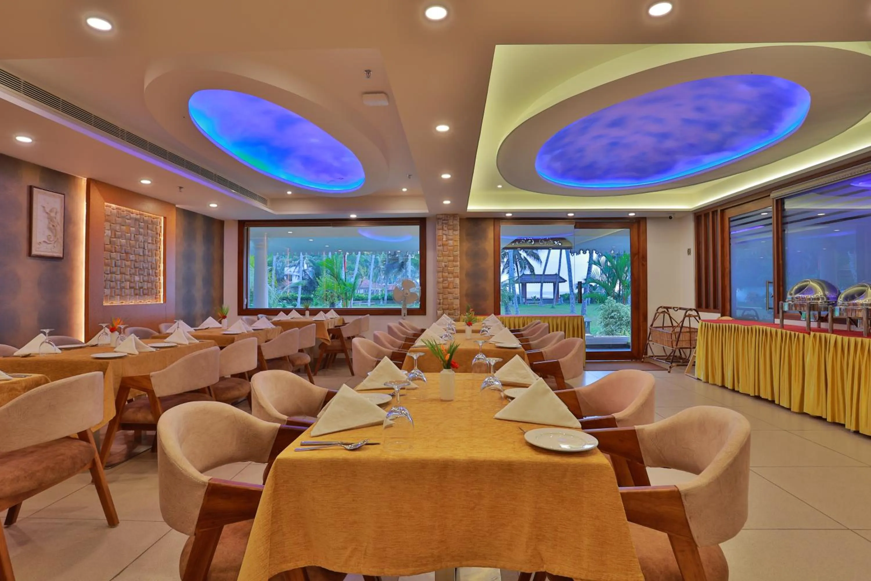 Restaurant/places to eat in Lagoona Beach Resort, Kovalam