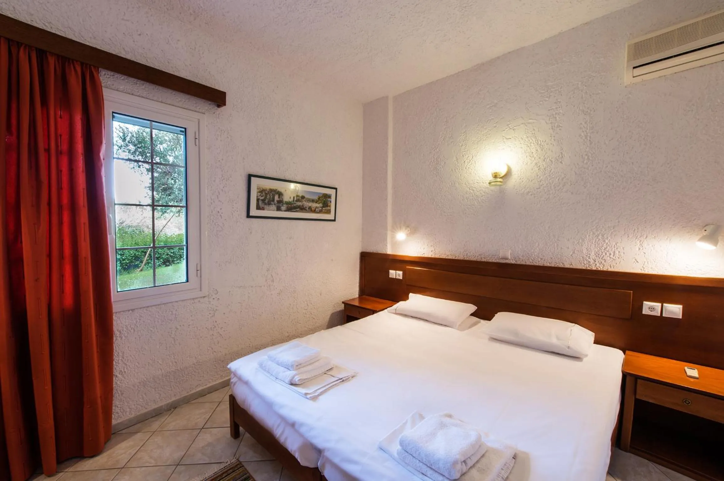 Bedroom, Bed in Koroni Village