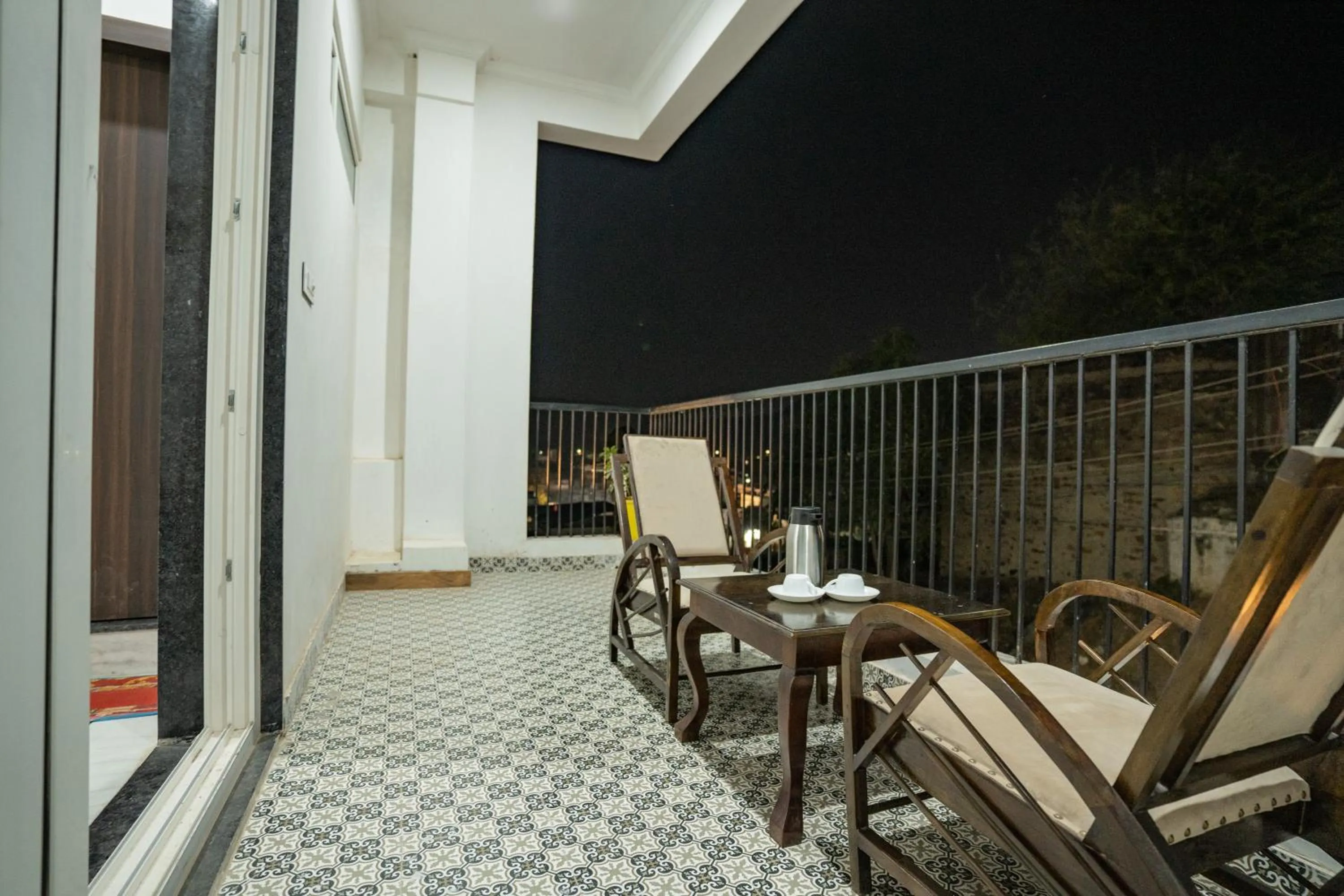 Balcony/Terrace in Villa Tha Gadh Bansiya