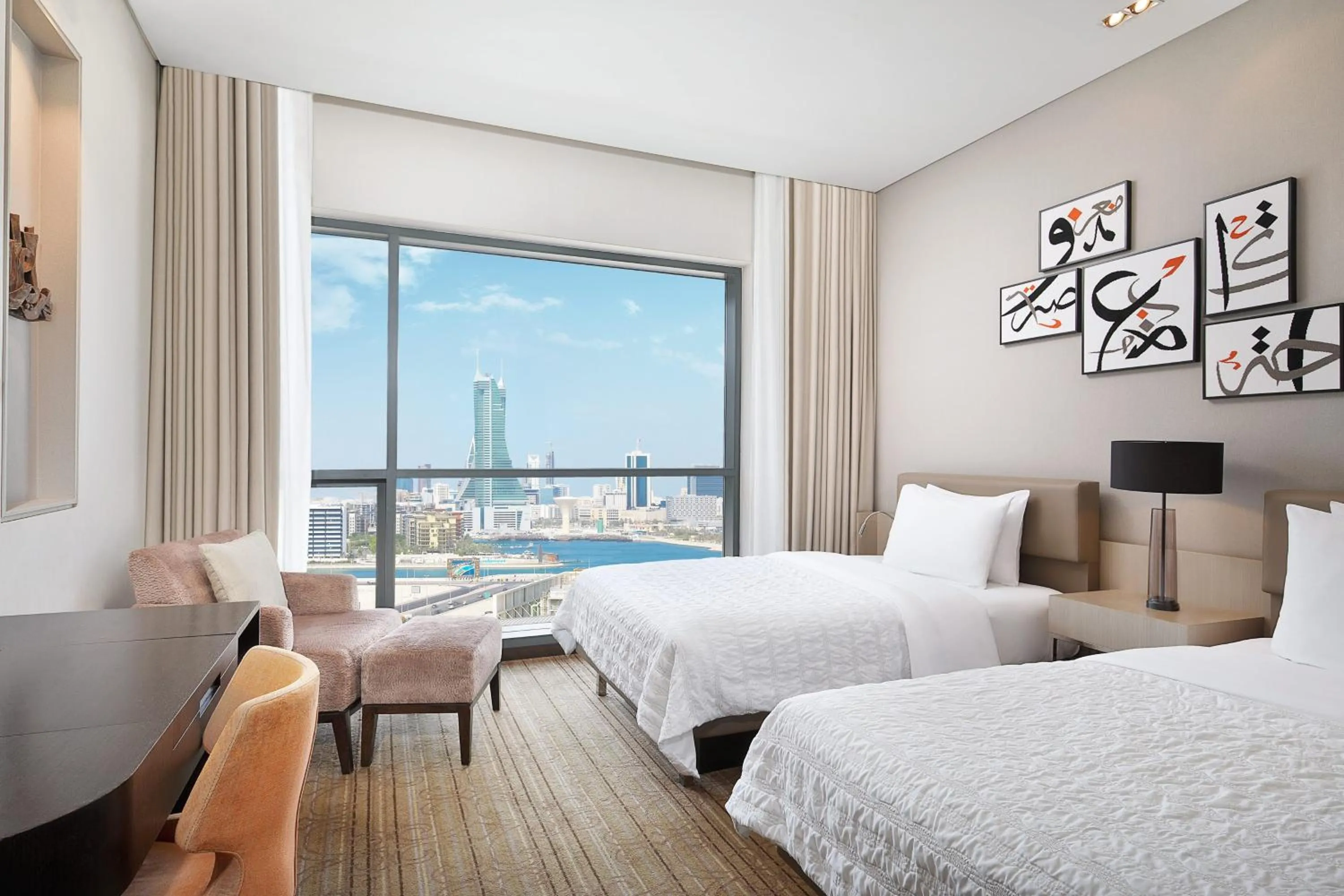 Club Twin Room, Club level, Guest room, 2 Twin/Single Bed(s) in Le Méridien City Centre Bahrain