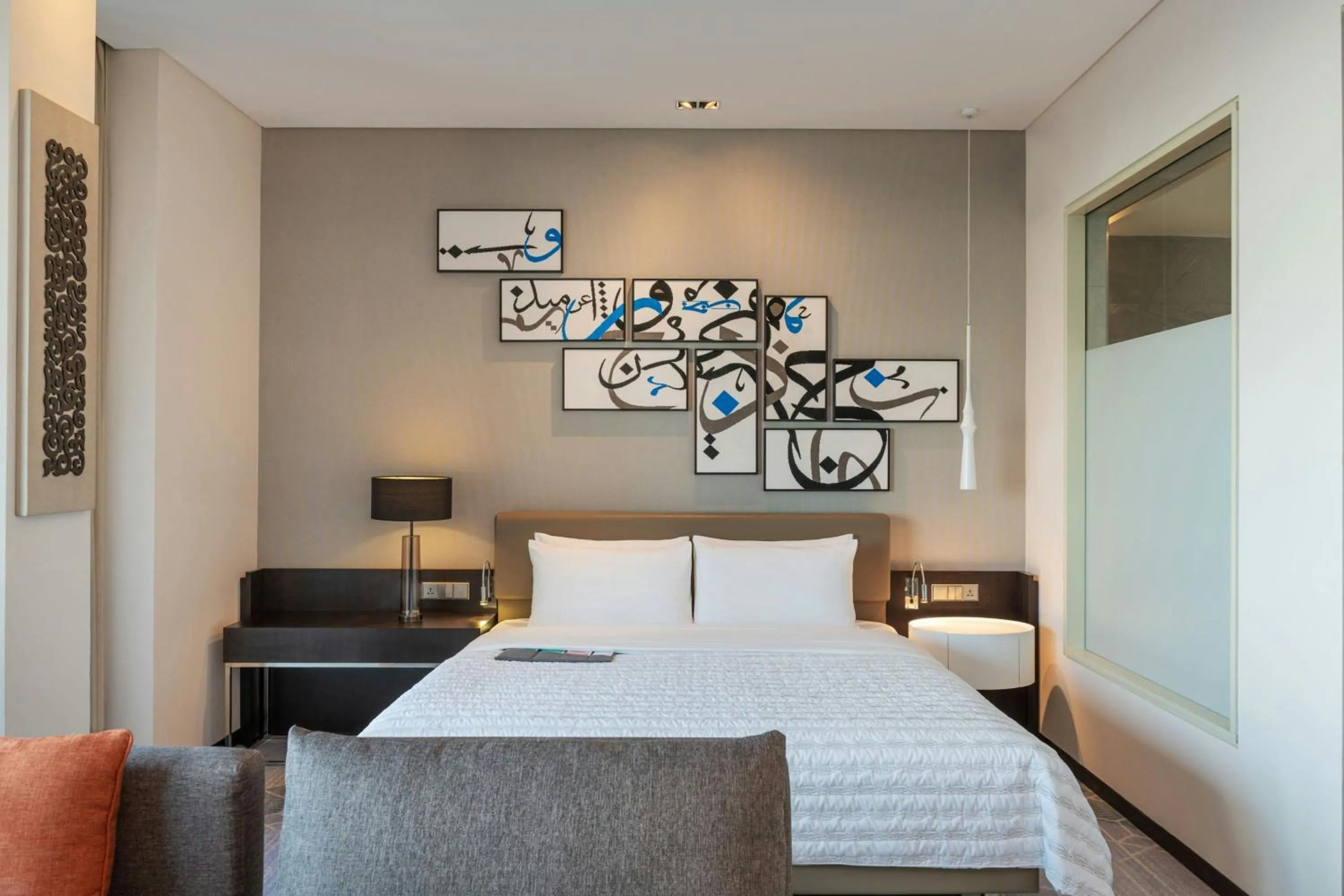 Photo of the whole room, Bed in Le Meridien City Centre Bahrain