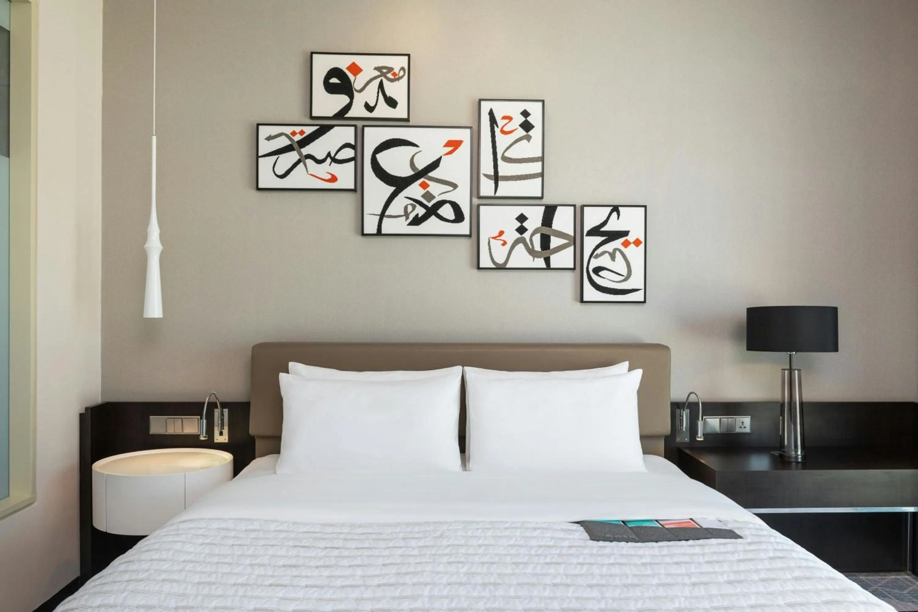 Photo of the whole room, Bed in Le Meridien City Centre Bahrain