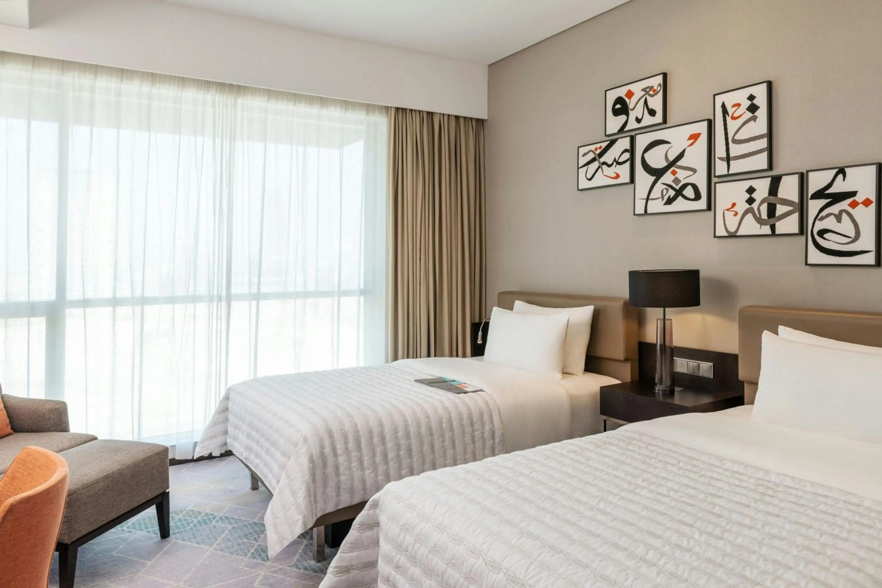 Photo of the whole room, Bed in Le Meridien City Centre Bahrain