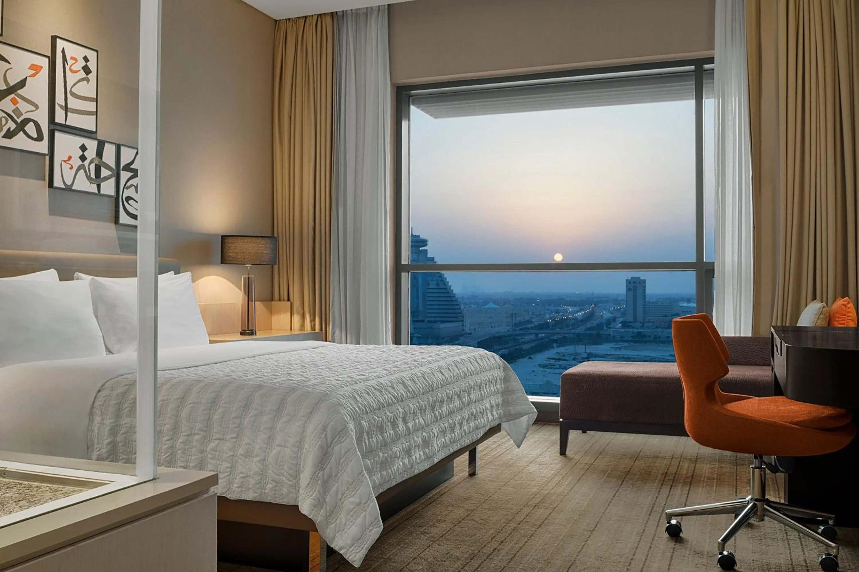 Club King Room, Club lounge access, Guest room, 1 King in Le Meridien City Centre Bahrain