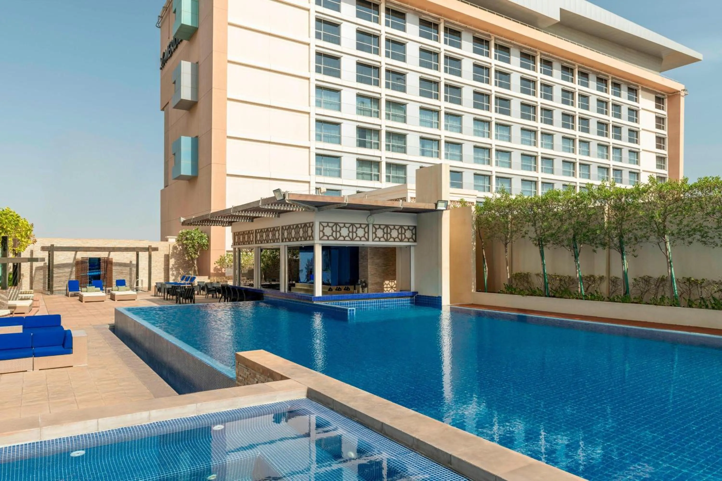 Swimming pool in Le Meridien City Centre Bahrain