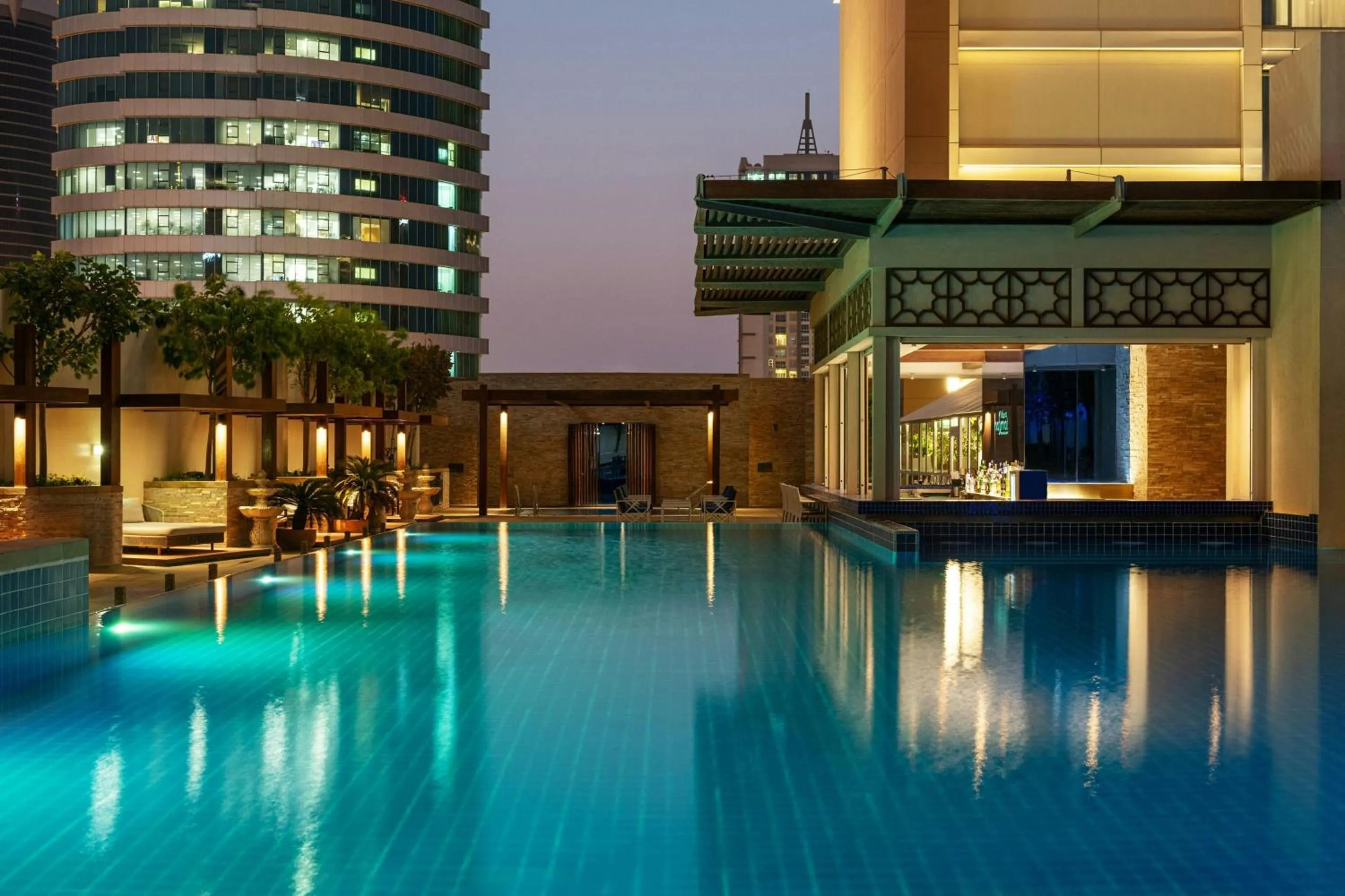 Swimming pool in Le Meridien City Centre Bahrain