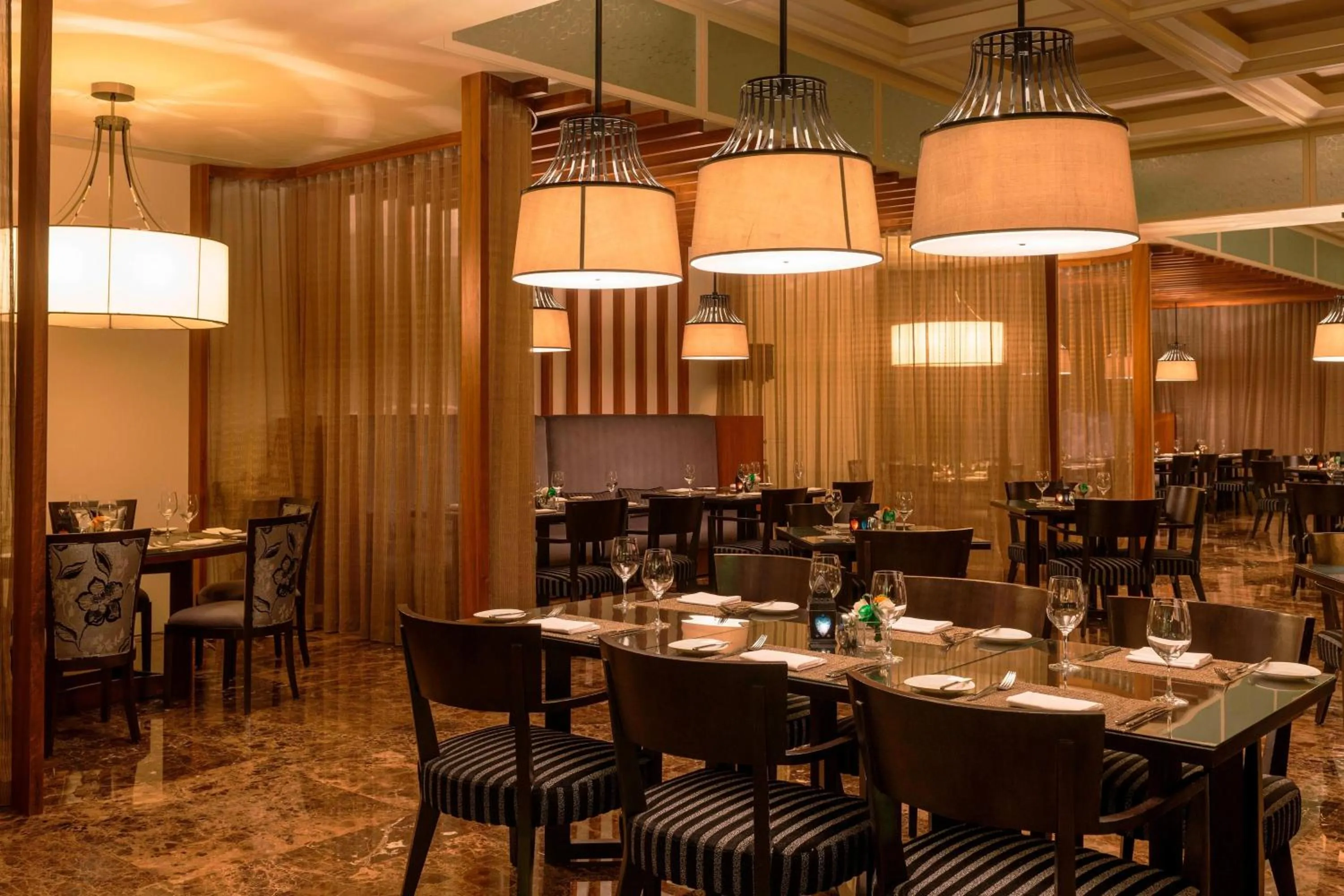 Restaurant/places to eat in Le Meridien City Centre Bahrain