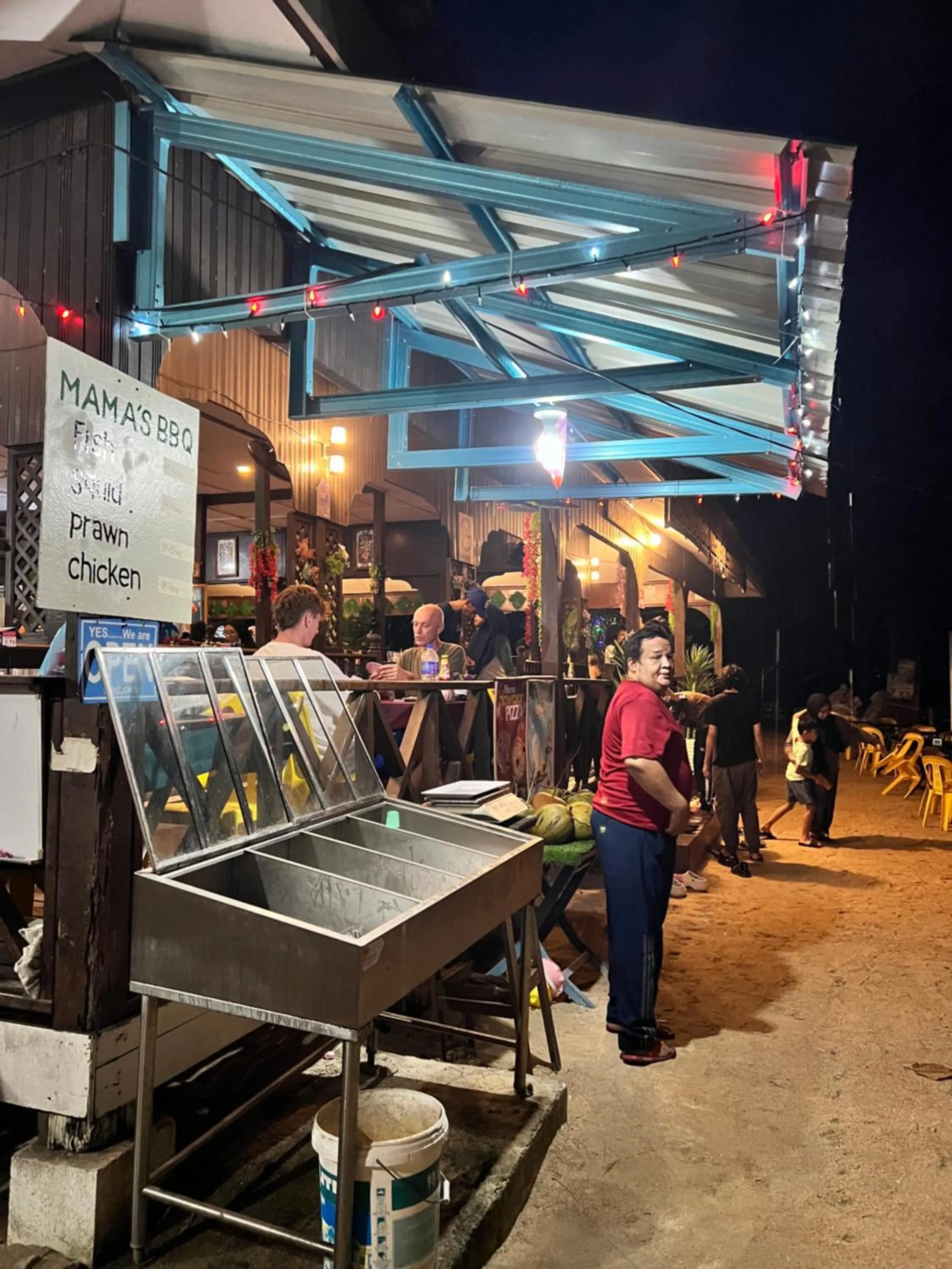 Restaurant/places to eat in Mama's Chalet Pulau Perhentian Besar