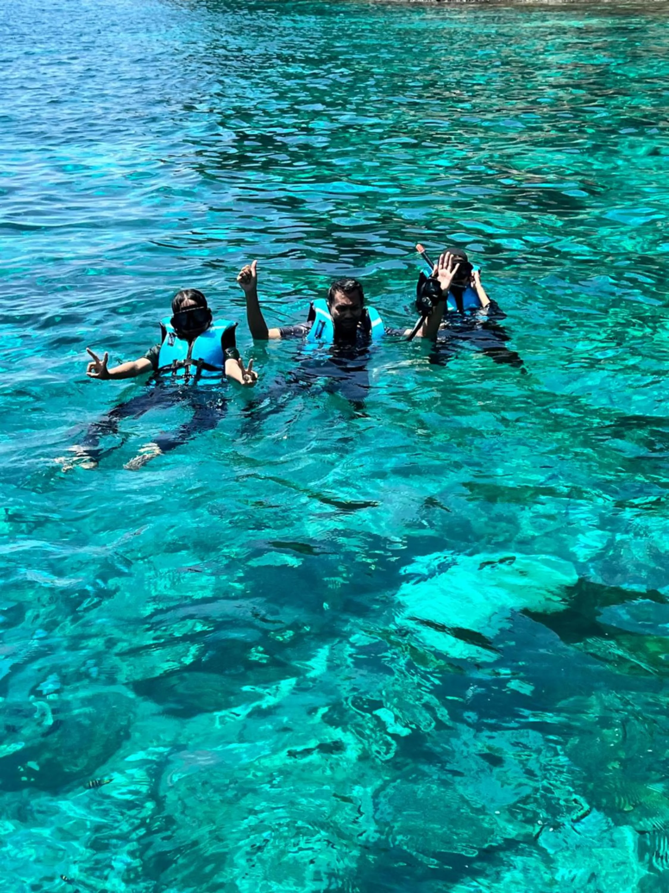 Snorkeling in Mama's Chalet Pulau Perhentian Besar