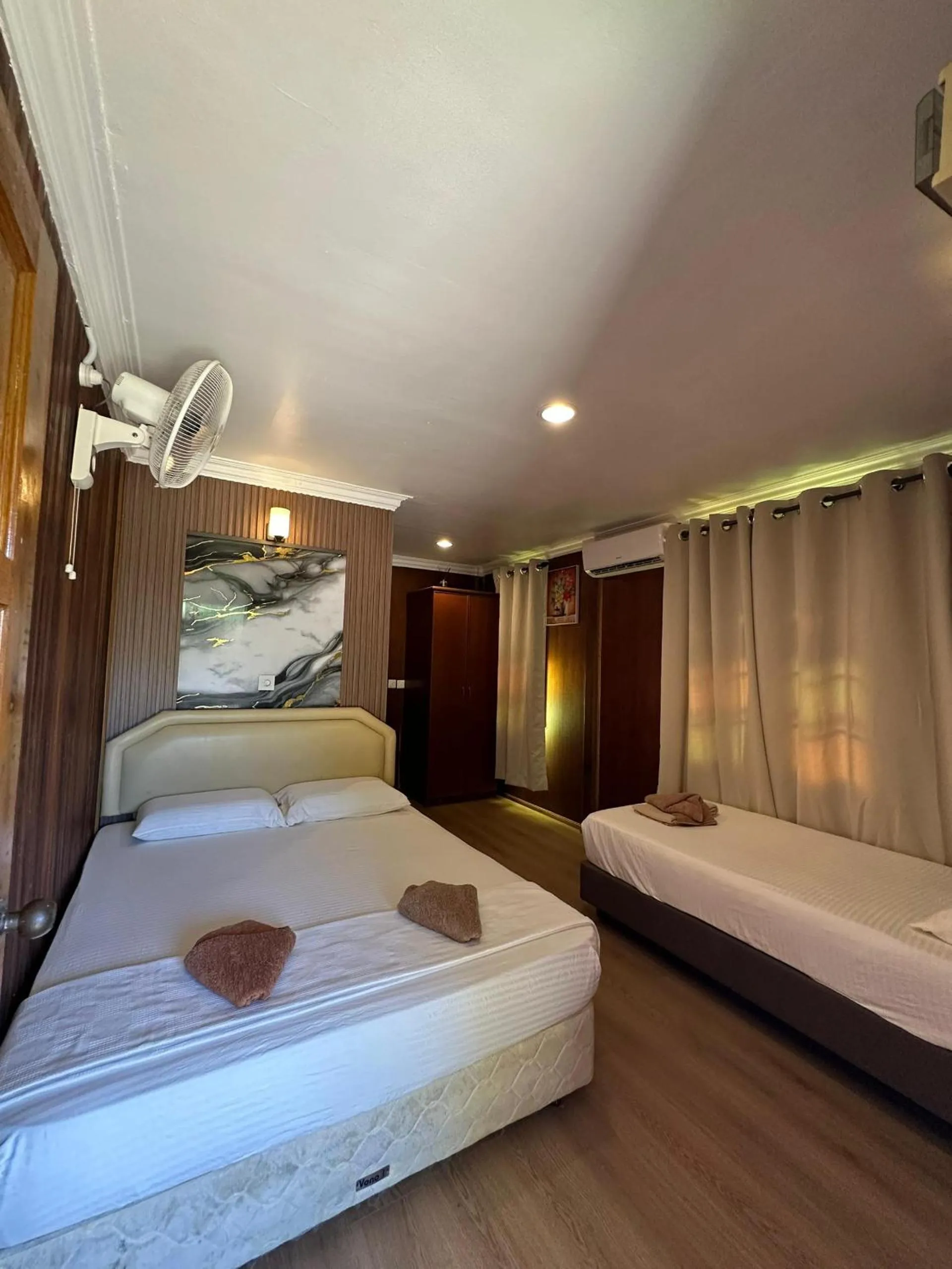 Bed in Mama's Chalet Pulau Perhentian Besar