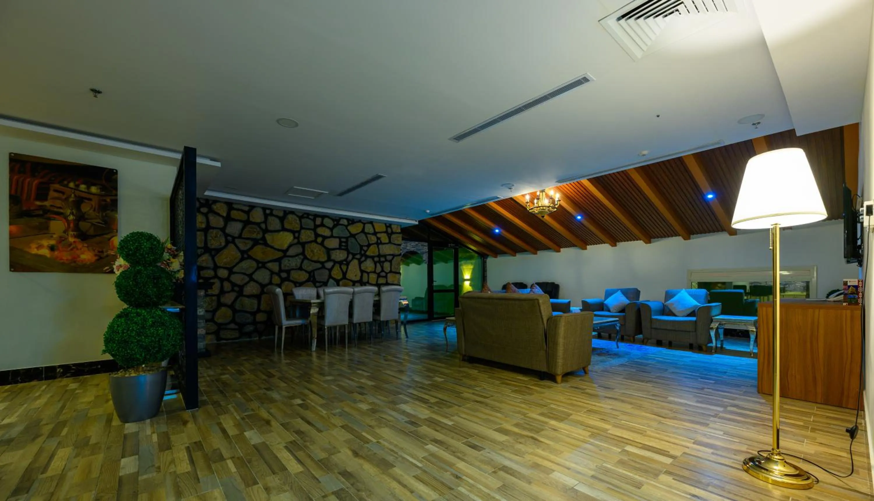 Executive Suite in Zaman Homeland Hotel