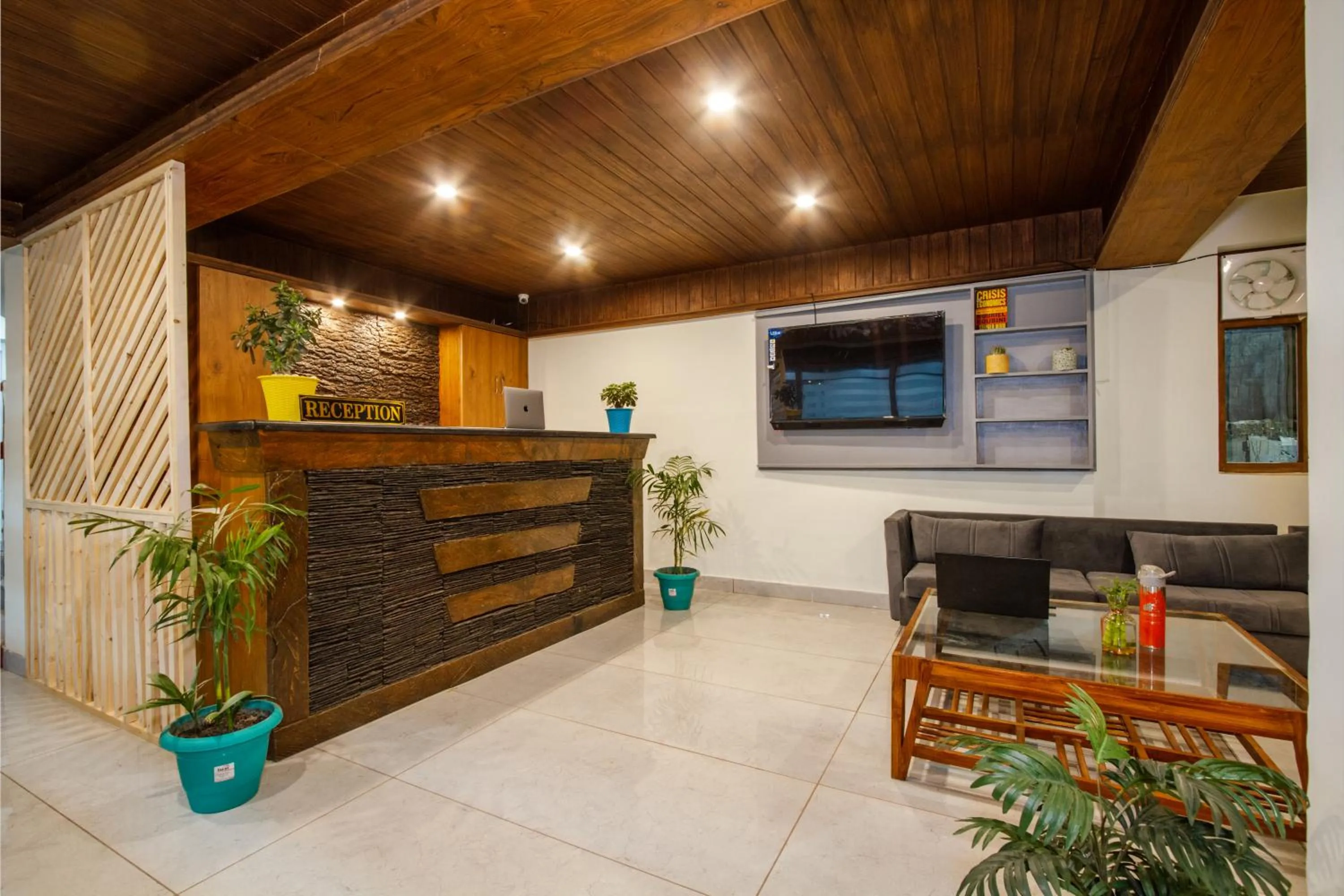 Lobby or reception in Tripli Hotels Drilbu Manali