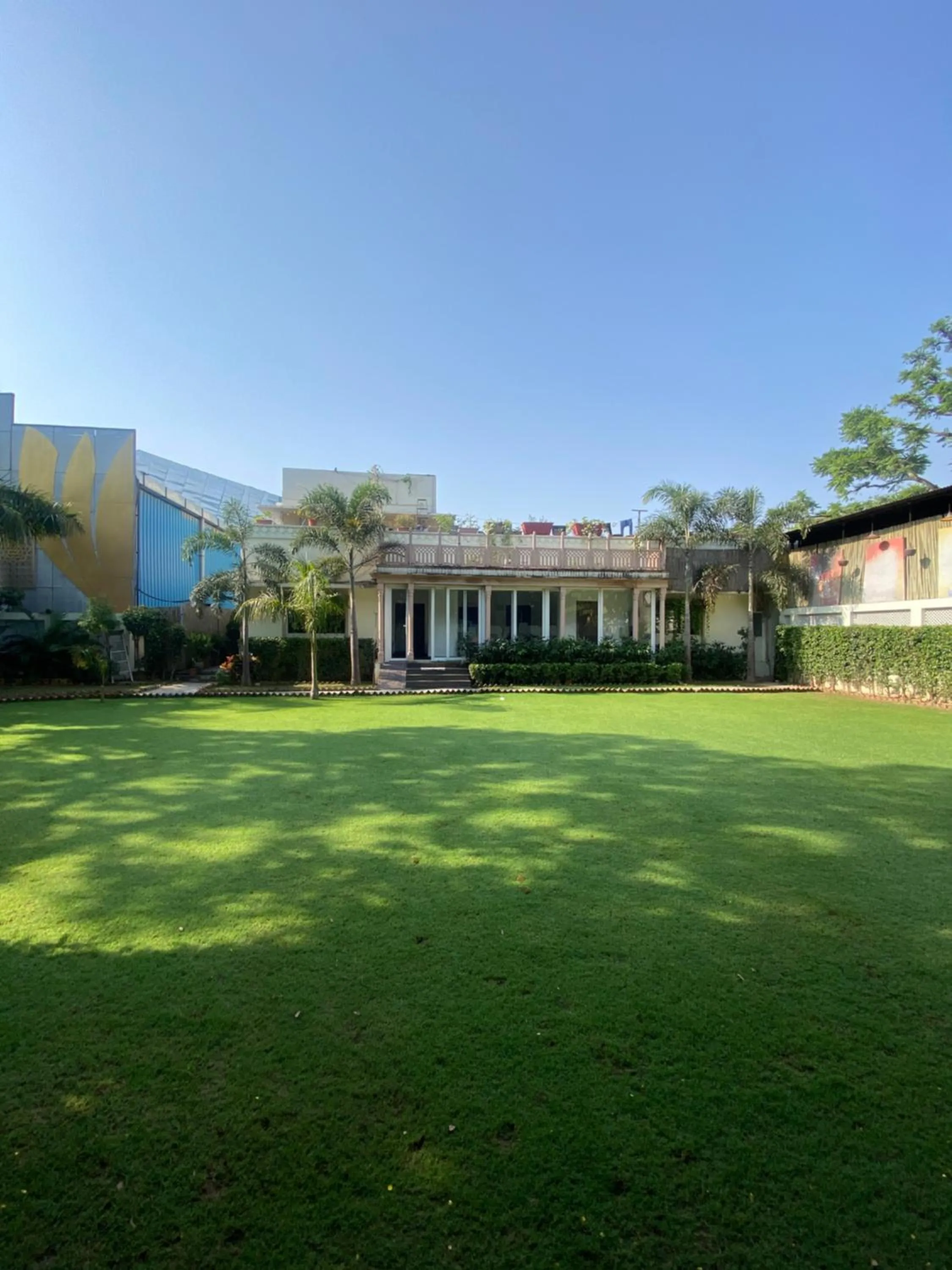 Property building in Hotel Cedar