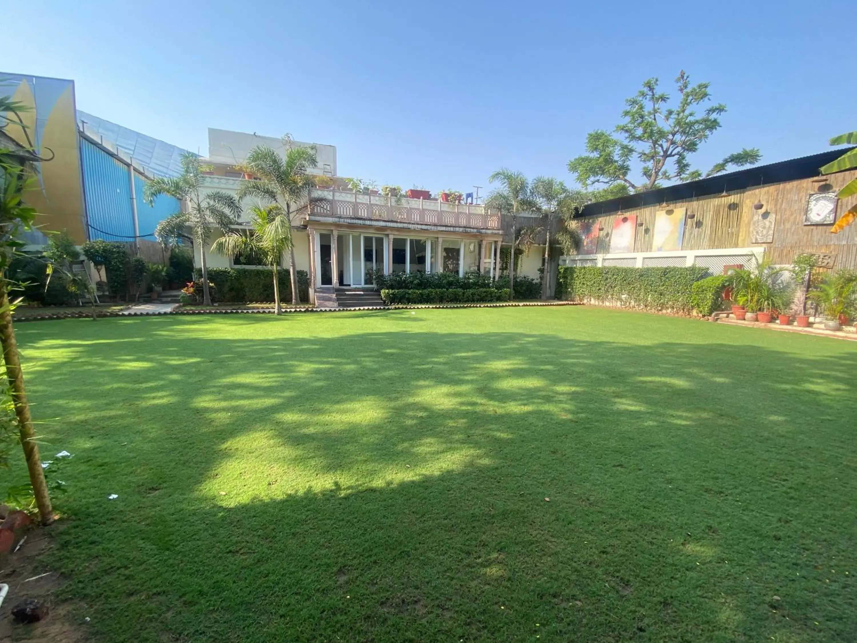 Property building in Hotel Cedar Property building in Hotel Cedar