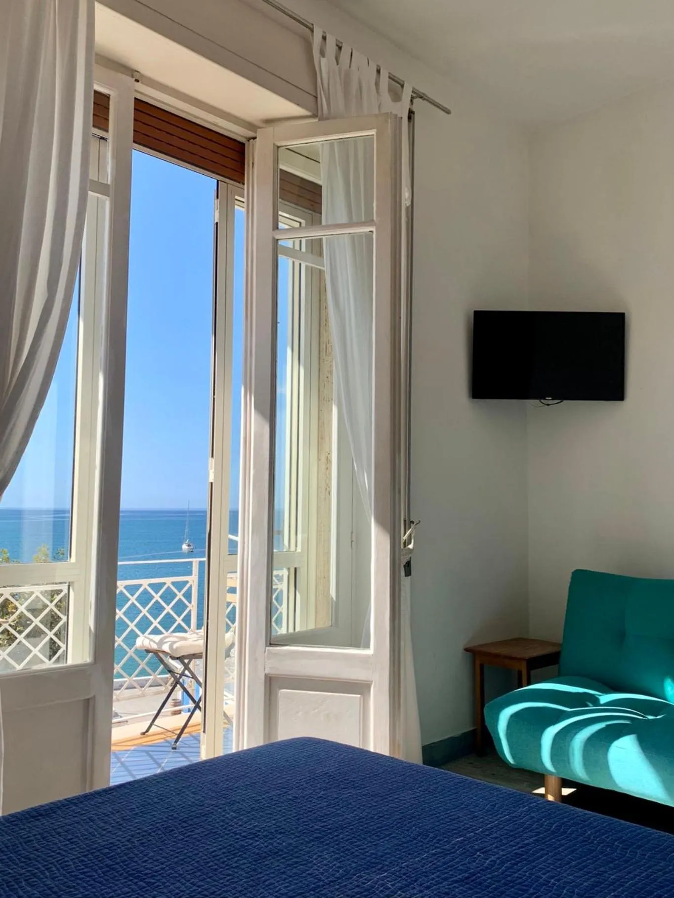 View (from property/room), Bed in Mare Blu