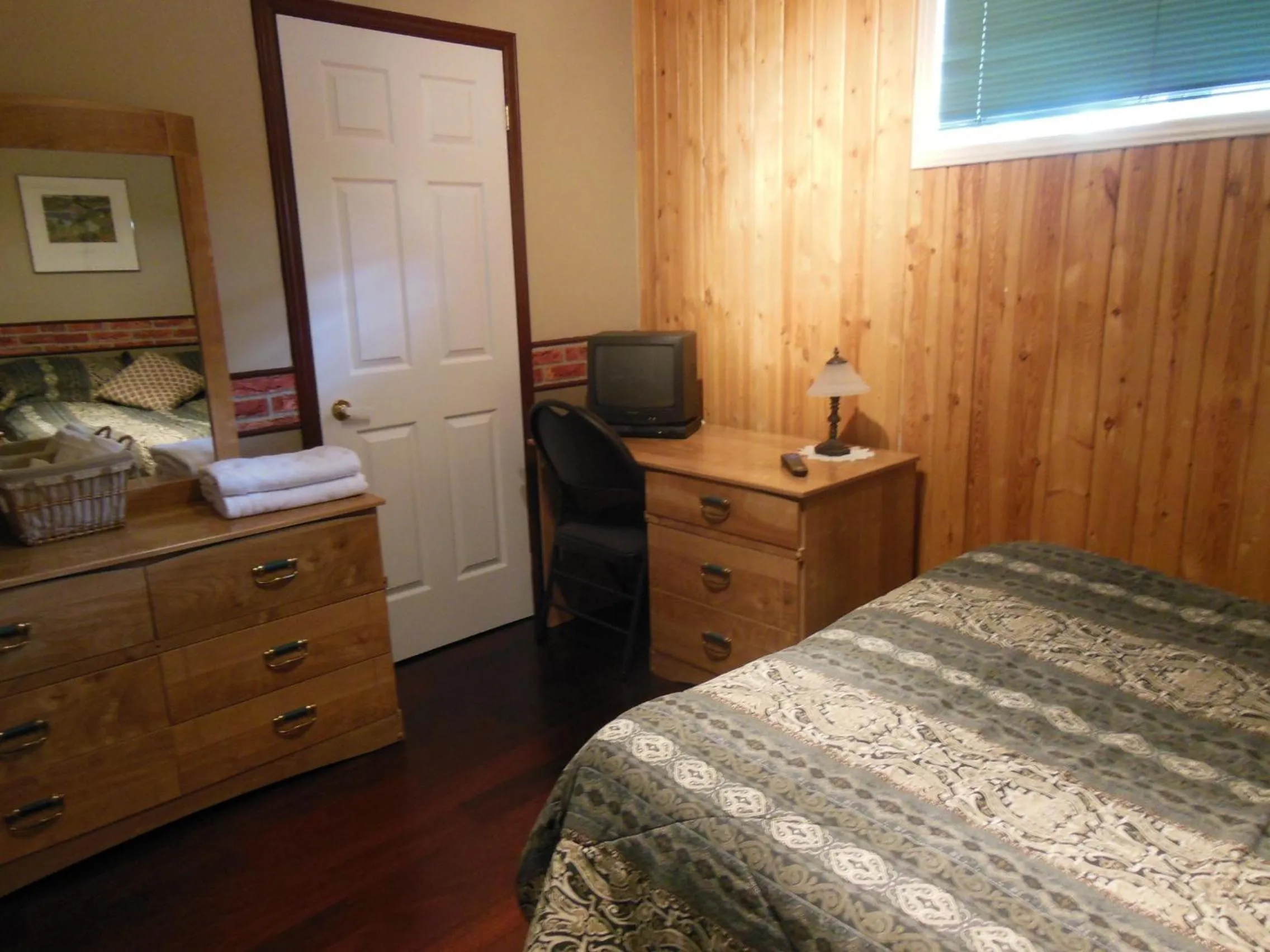 Bed in Gite Du Lac St-Prime