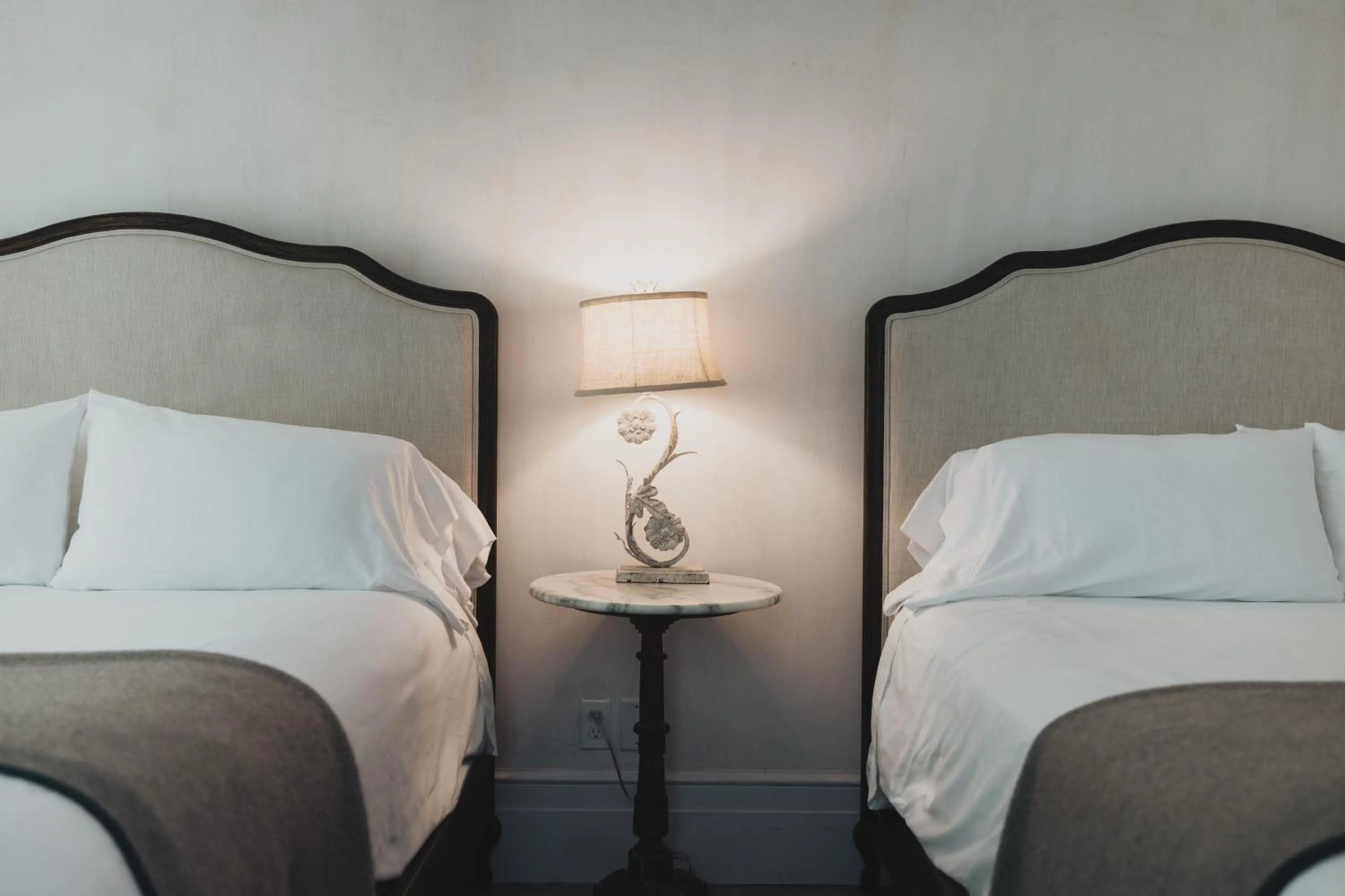 Bed in Surf Hotel & Chateau