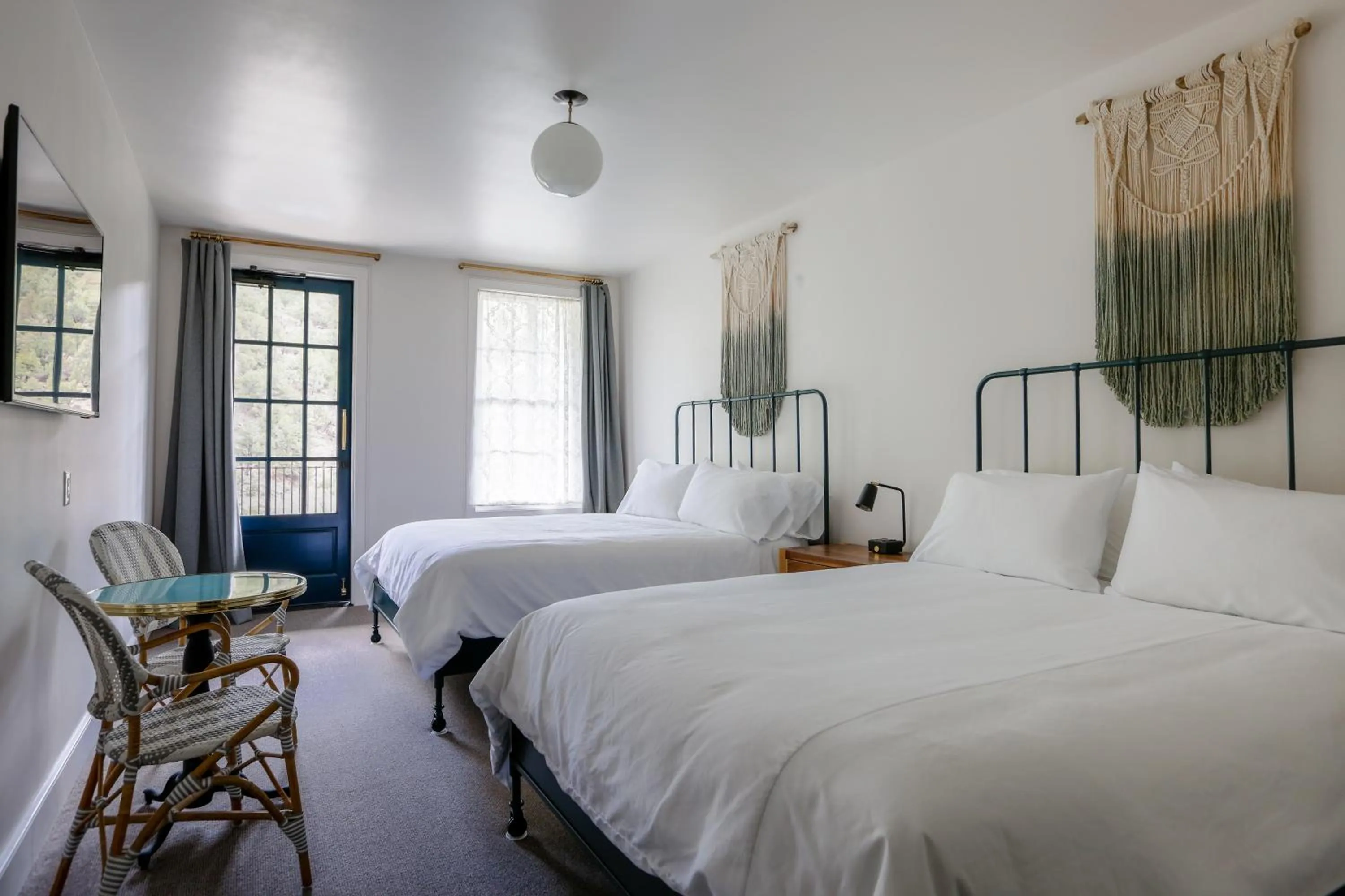 Bed in Surf Hotel & Chateau