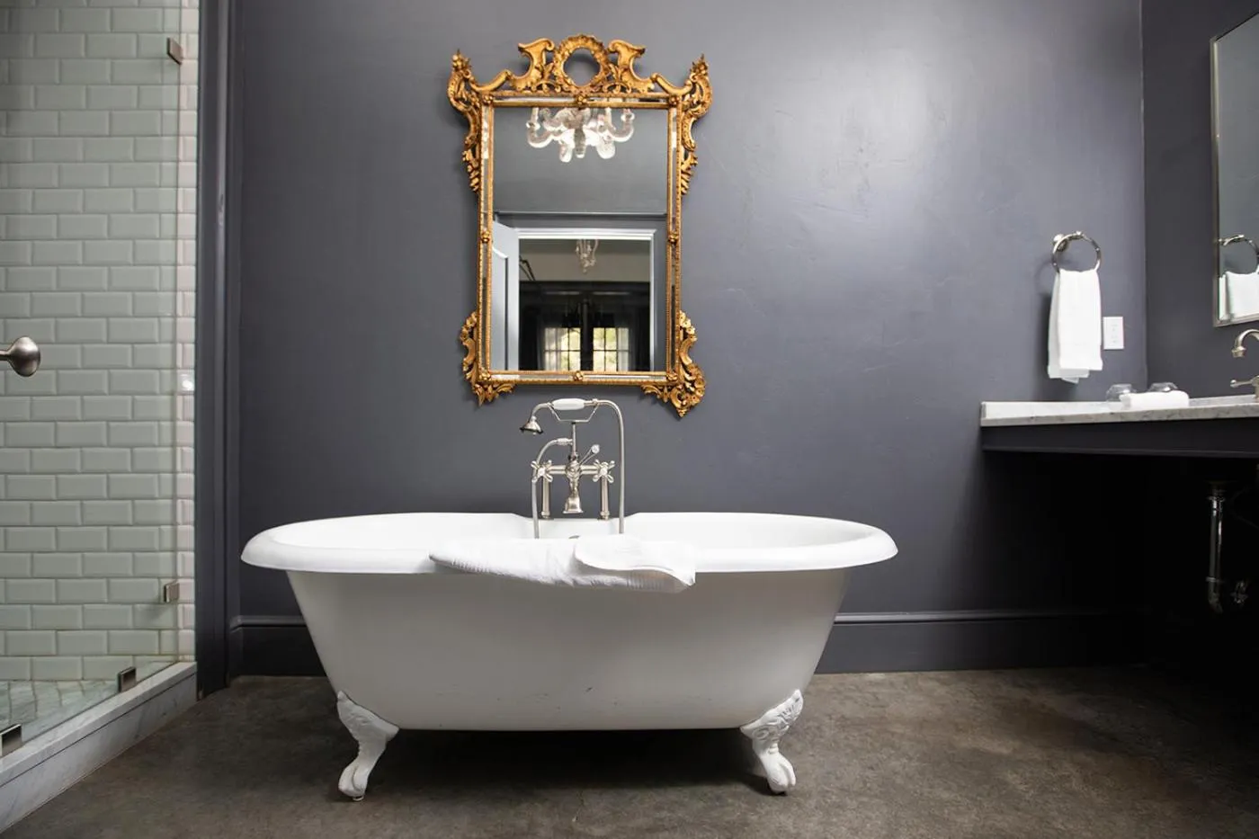 Bathroom in Surf Hotel & Chateau