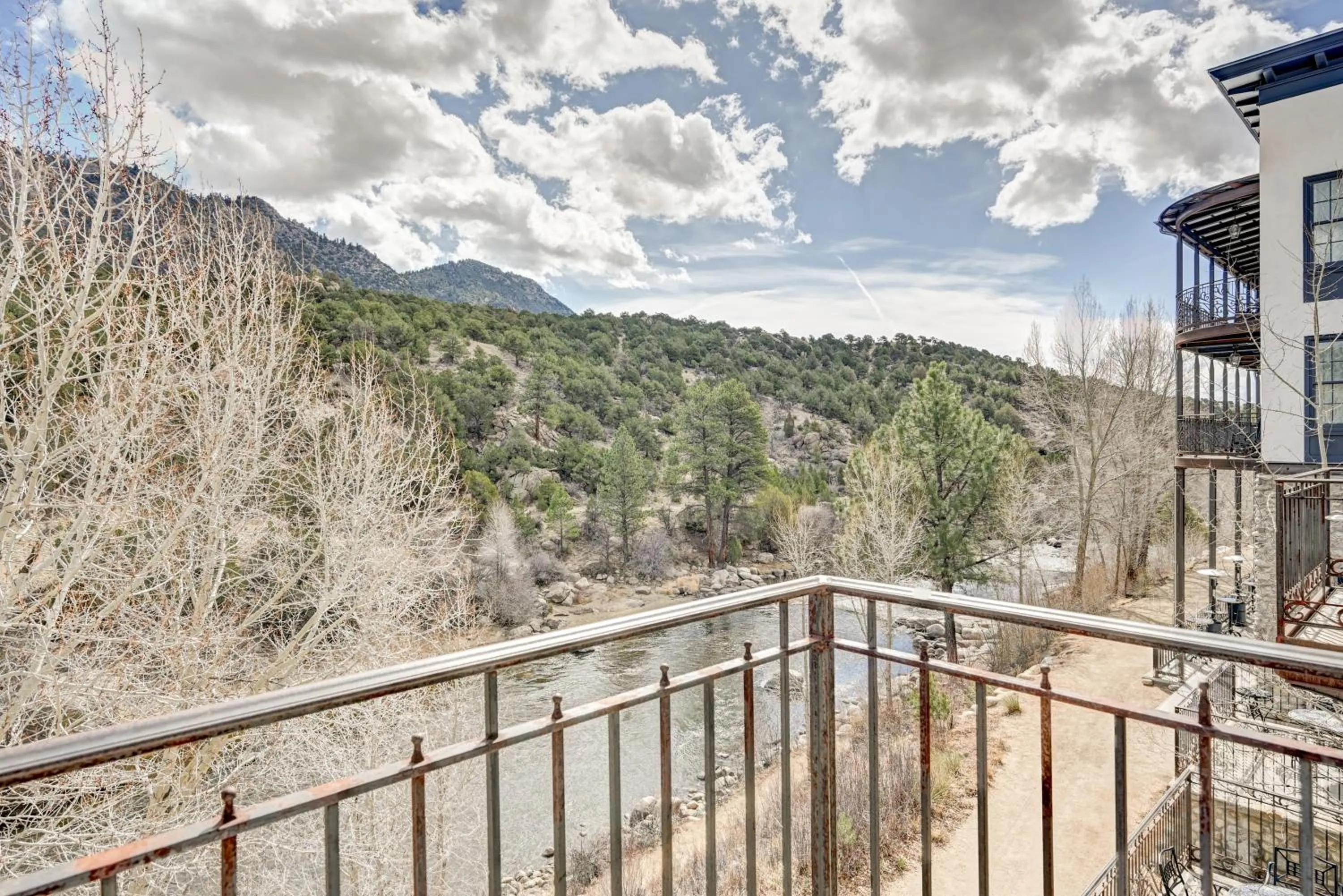 View (from property/room) in Surf Hotel & Chateau