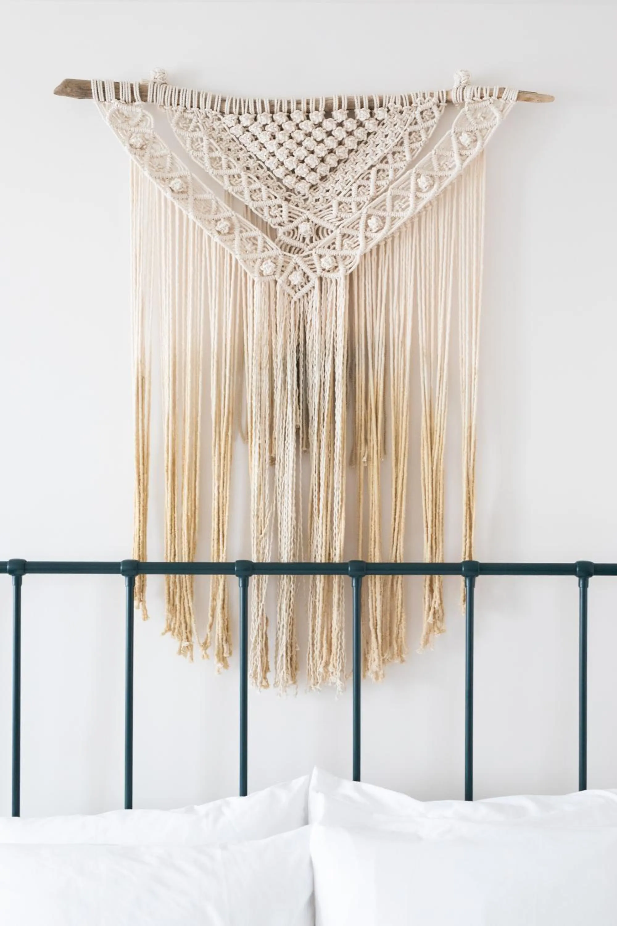 Decorative detail, Bed in Surf Hotel & Chateau