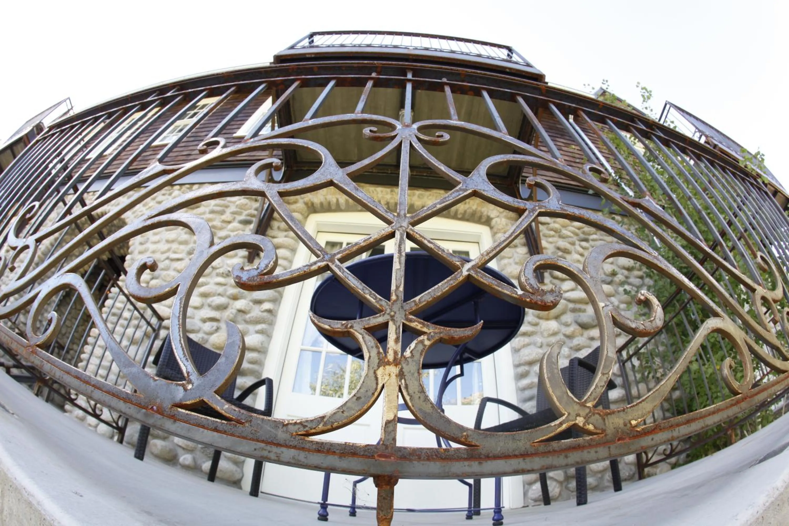 Property building in Surf Hotel & Chateau