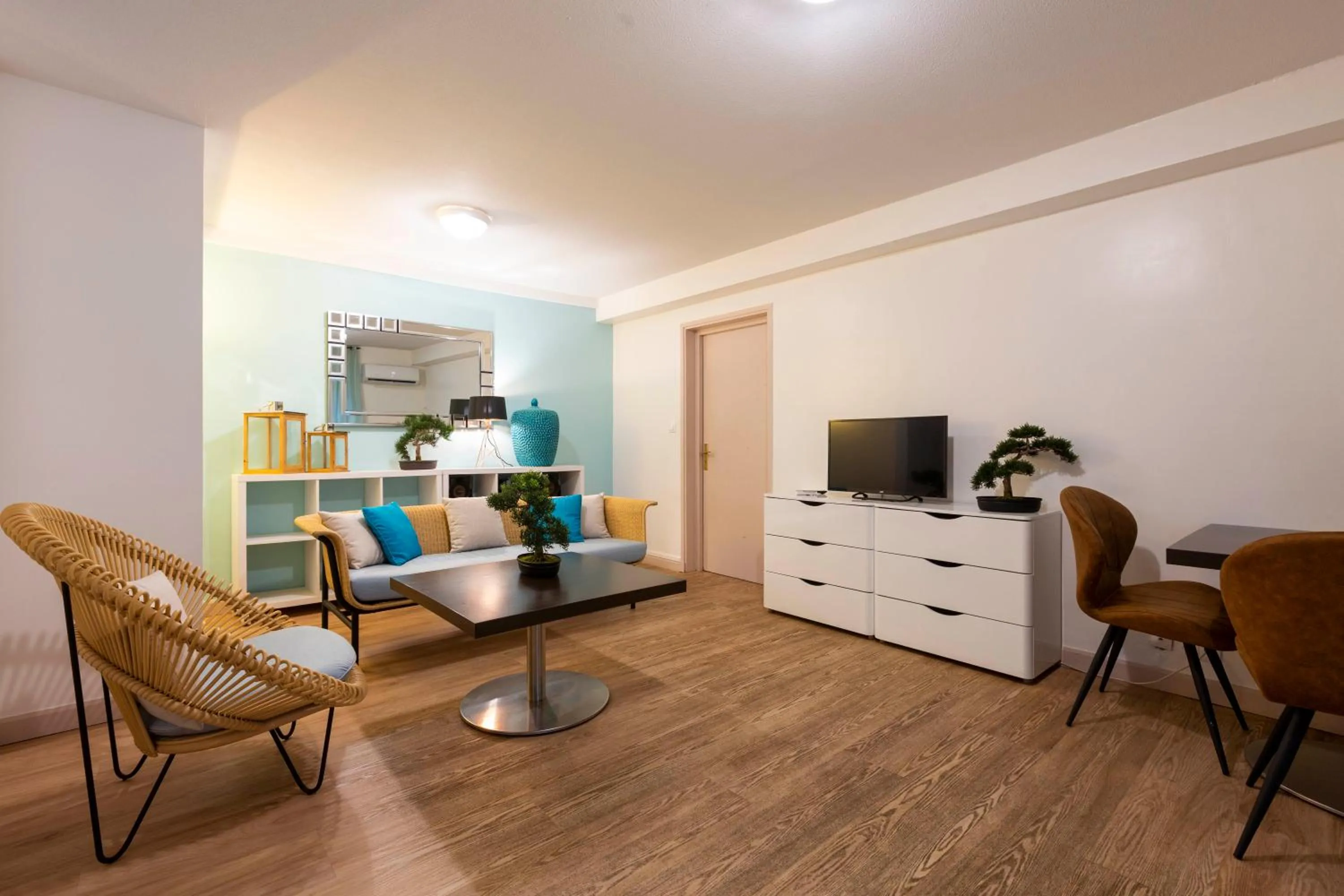 Seating area in Hotel Atlantis