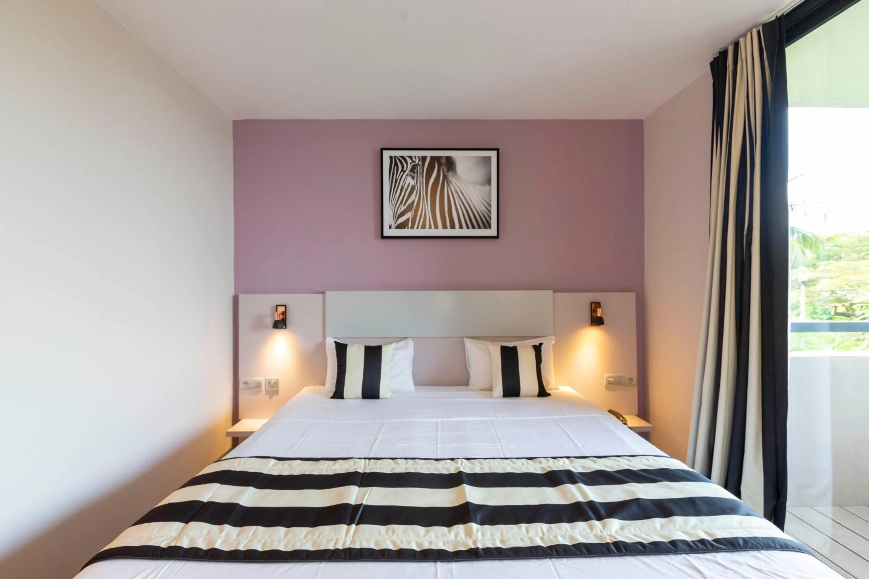 Bed in Hotel Atlantis