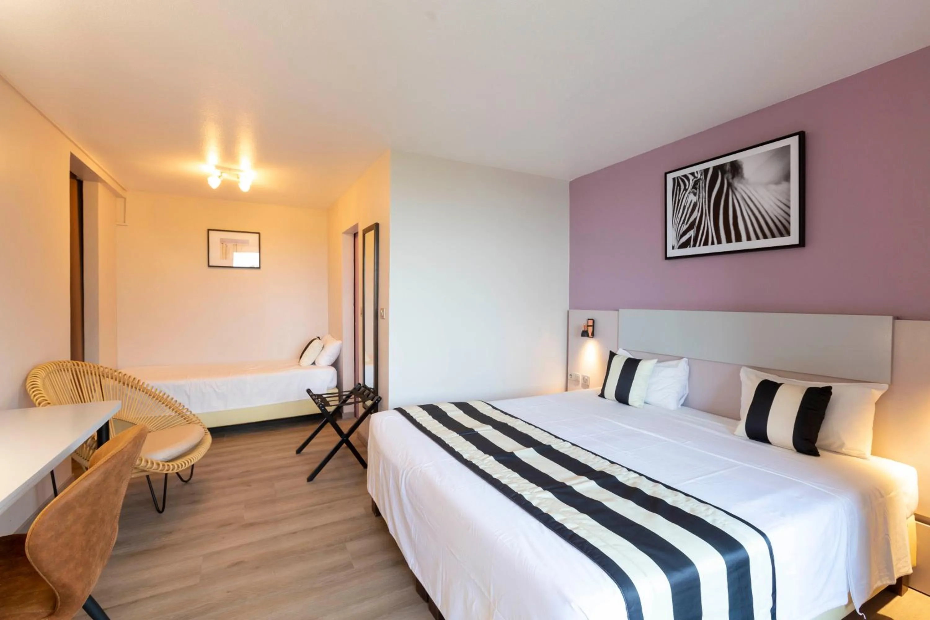 Bedroom, Bed in Hotel Atlantis