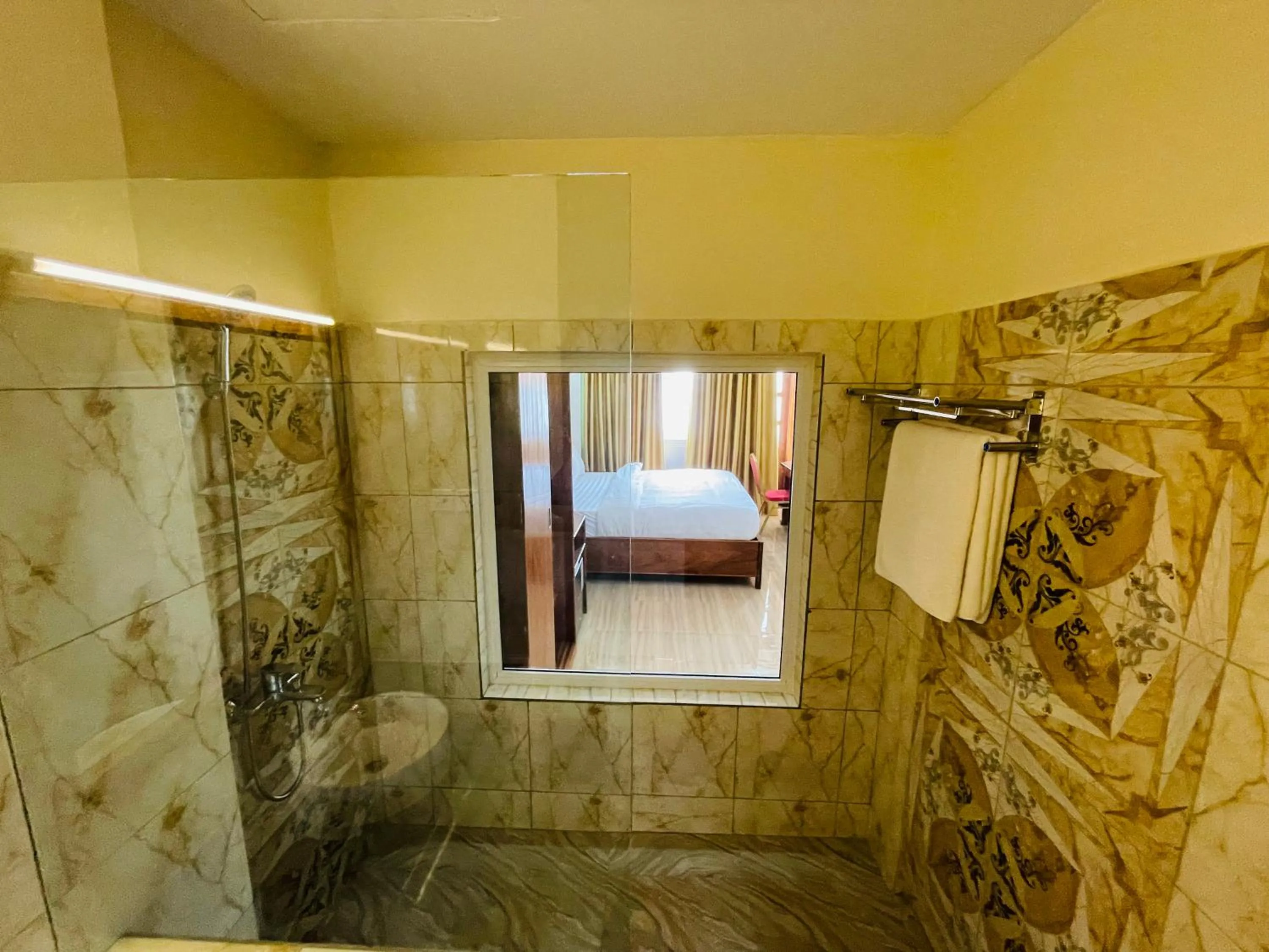Shower in Pulickal Heights Hotel