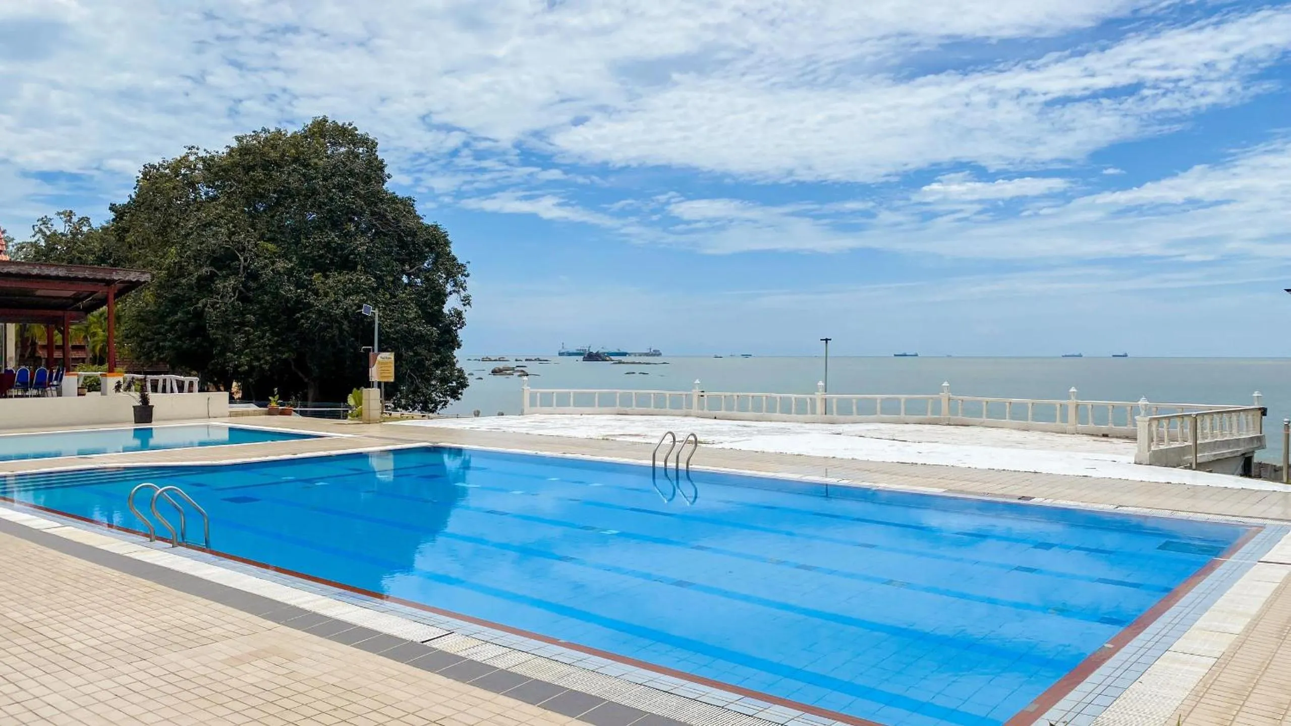 Lovita Tanjung Bidara Beach Resort