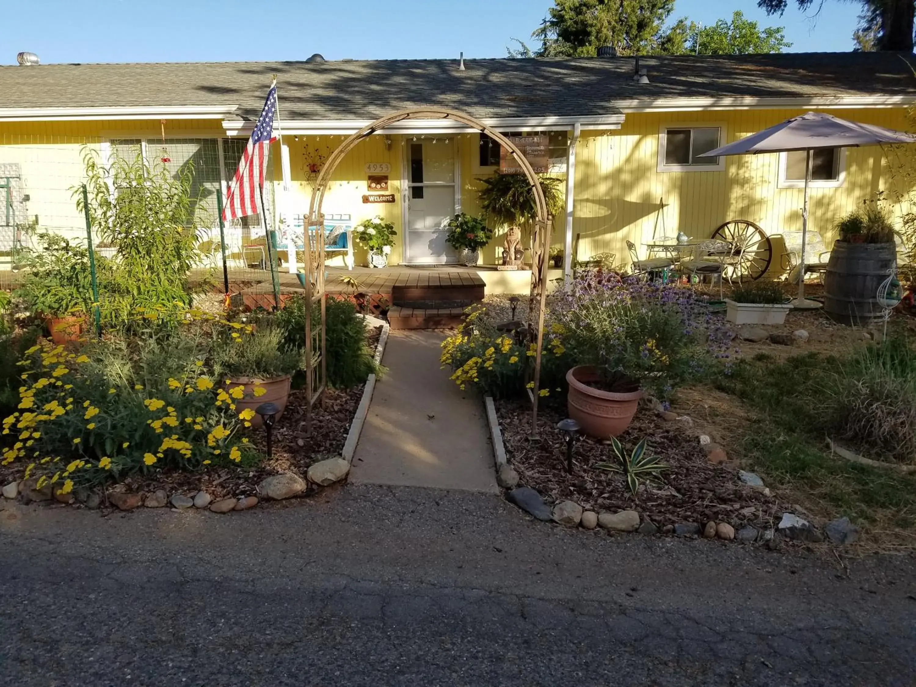 Yosemite Plaisance Bed & Breakfast Yosemite Plaisance Bed & Breakfast