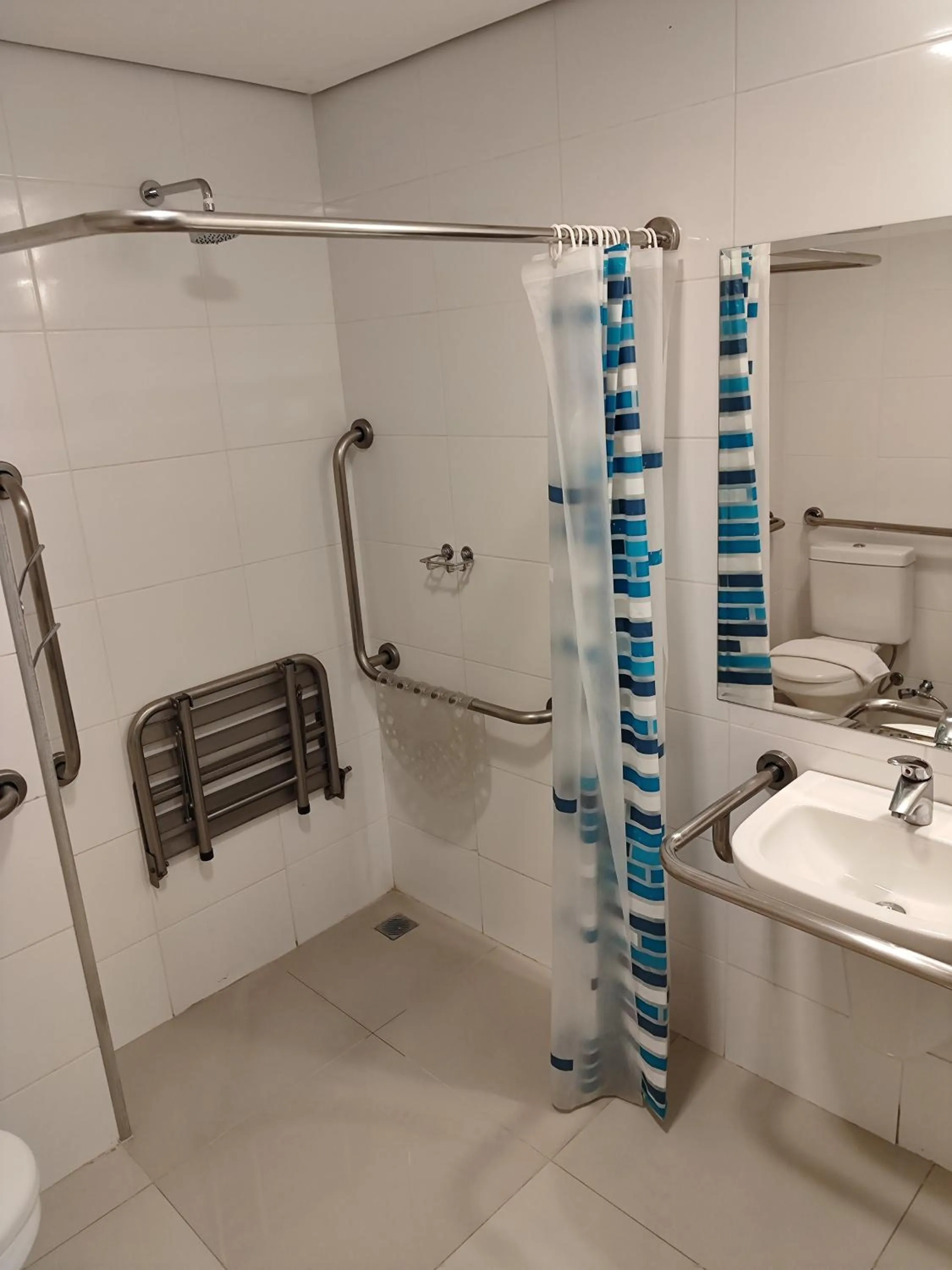 Bathroom in Ipe Center Hotel