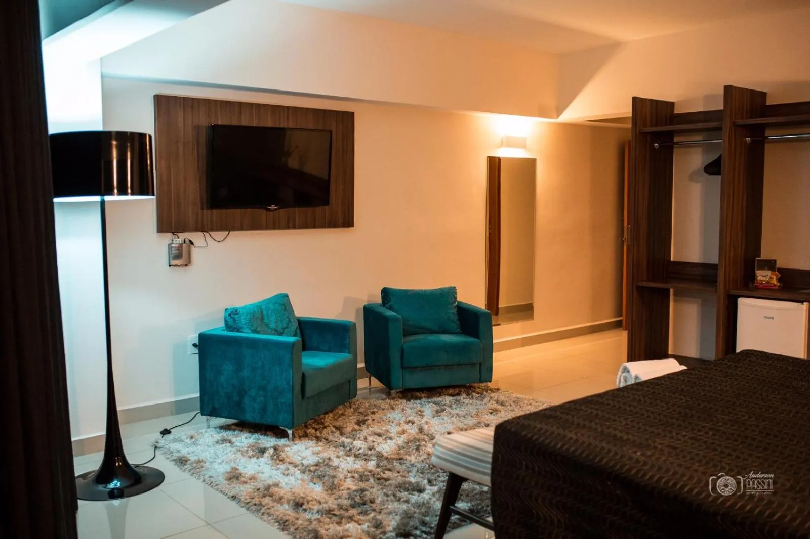 Decorative detail in Ipe Center Hotel