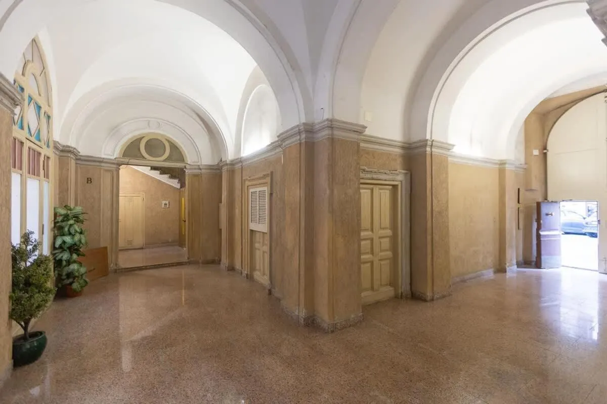 Colosseum Holidays - Three-Bedroom Apartment