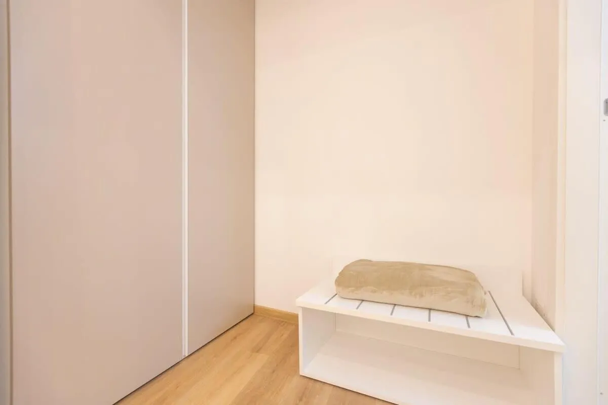 Colosseum Holidays - Three-Bedroom Apartment