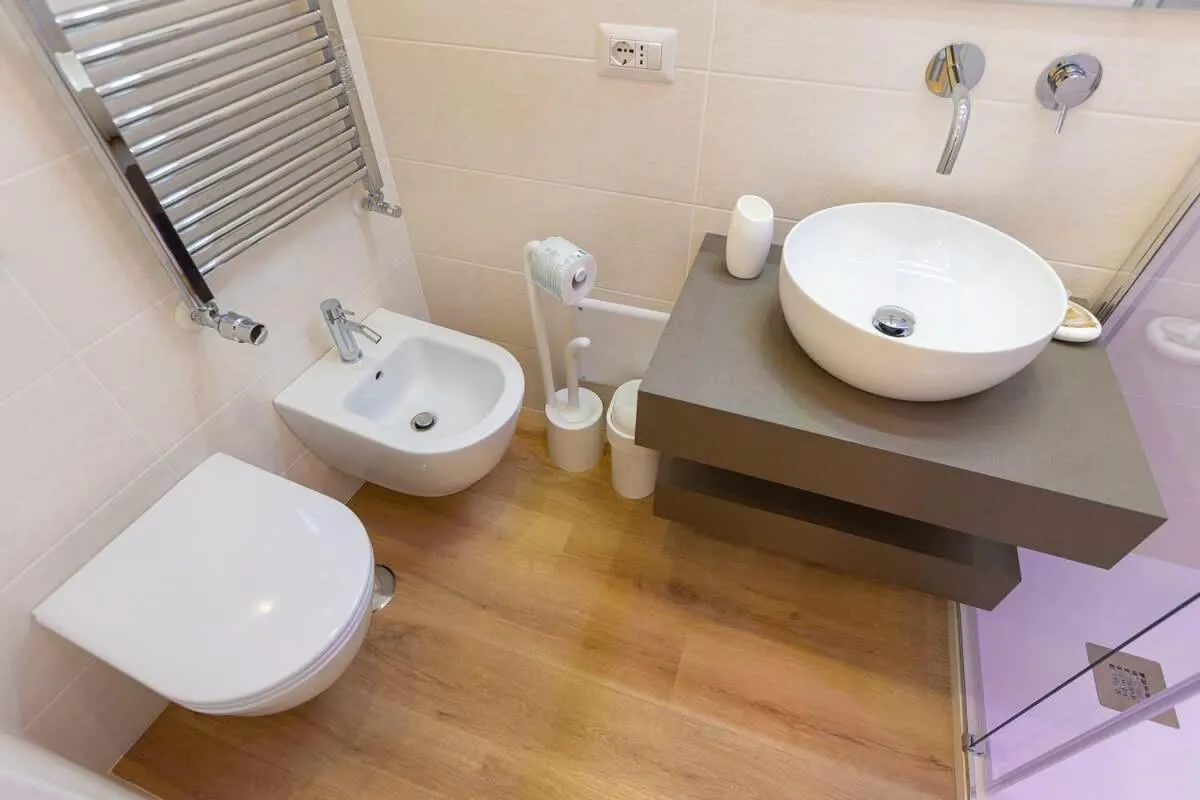 Colosseum Holidays - Three-Bedroom Apartment