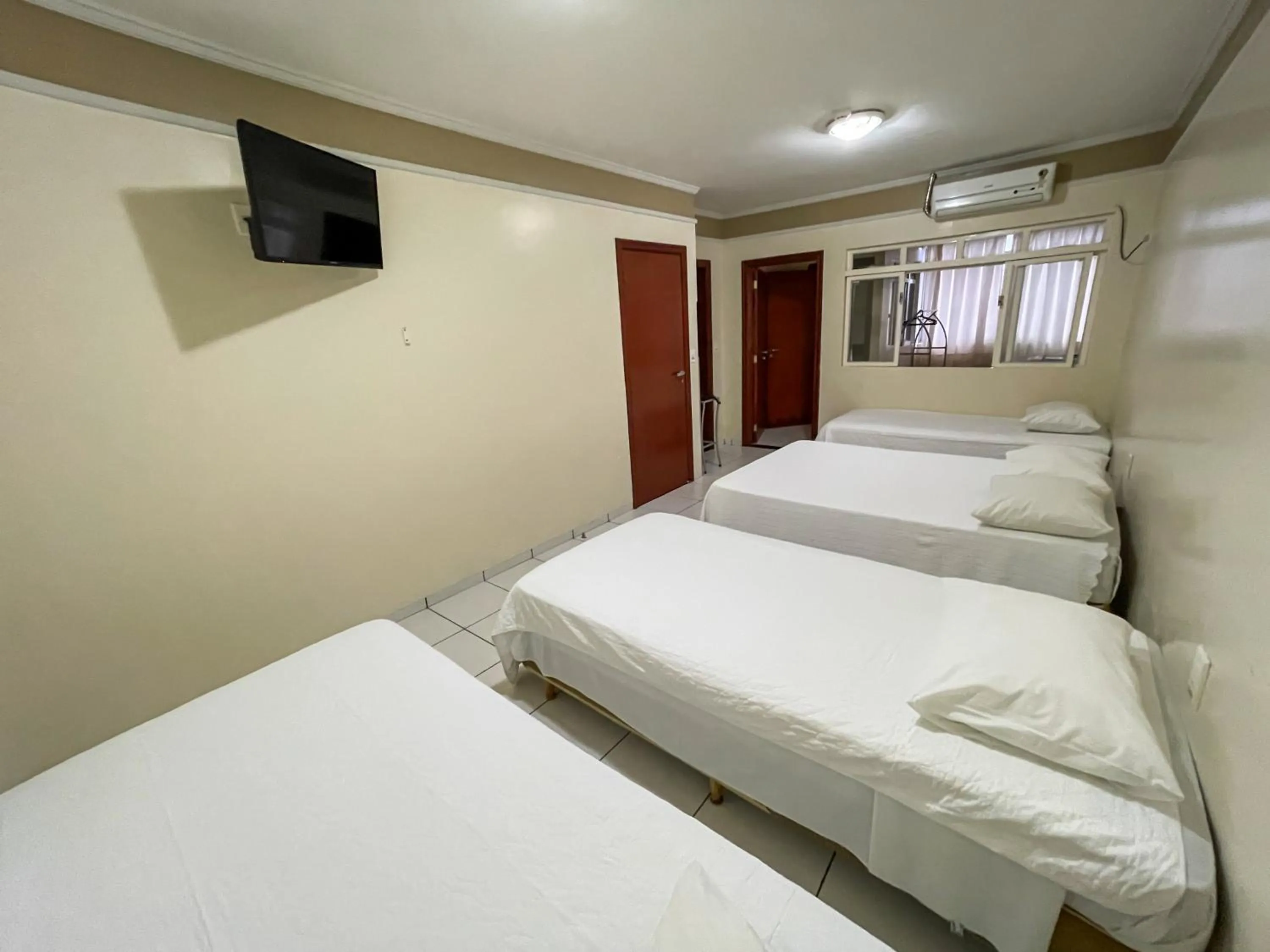 Bed in Canadá Hotel