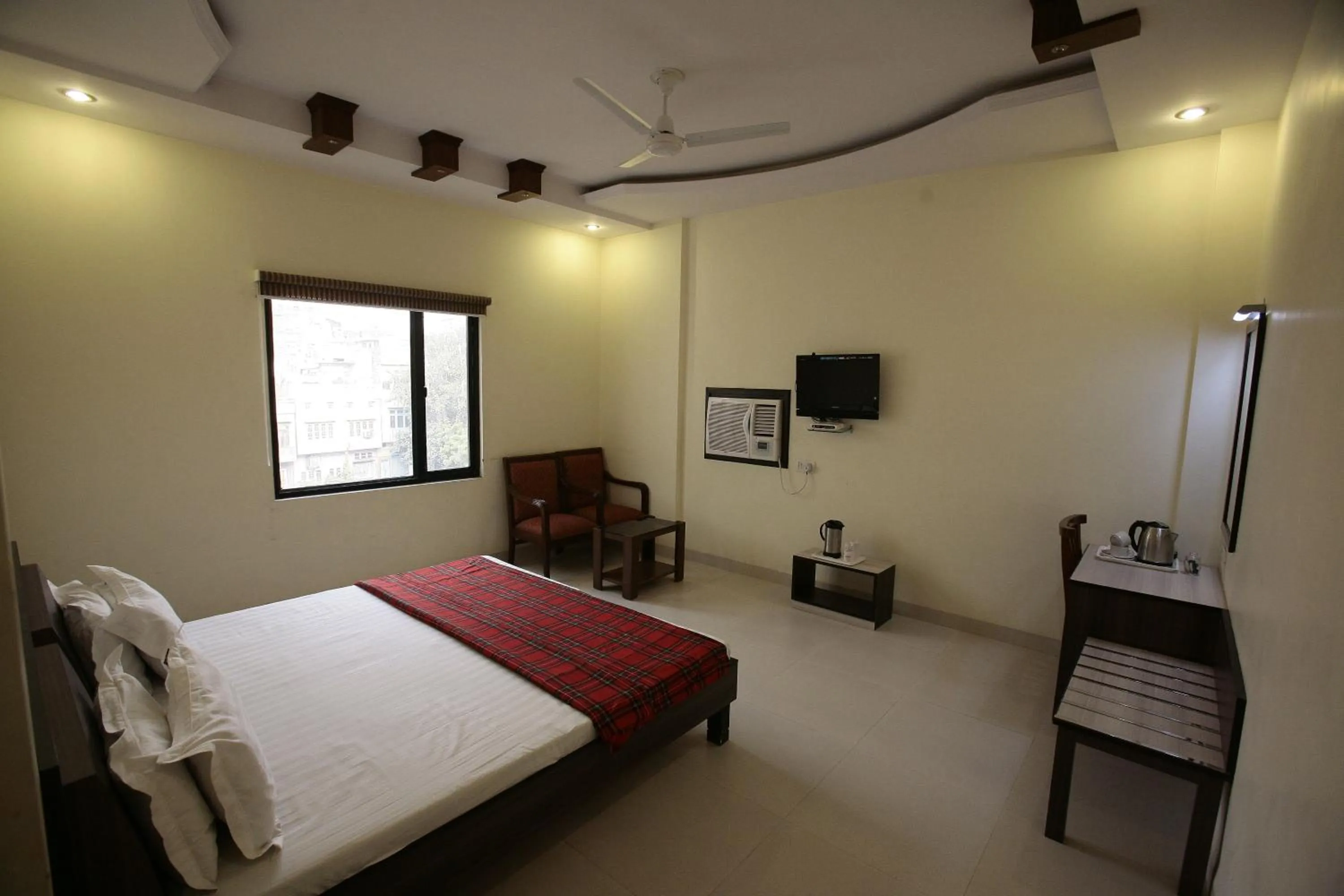 TV and multimedia, Bed in Sarovar Regency