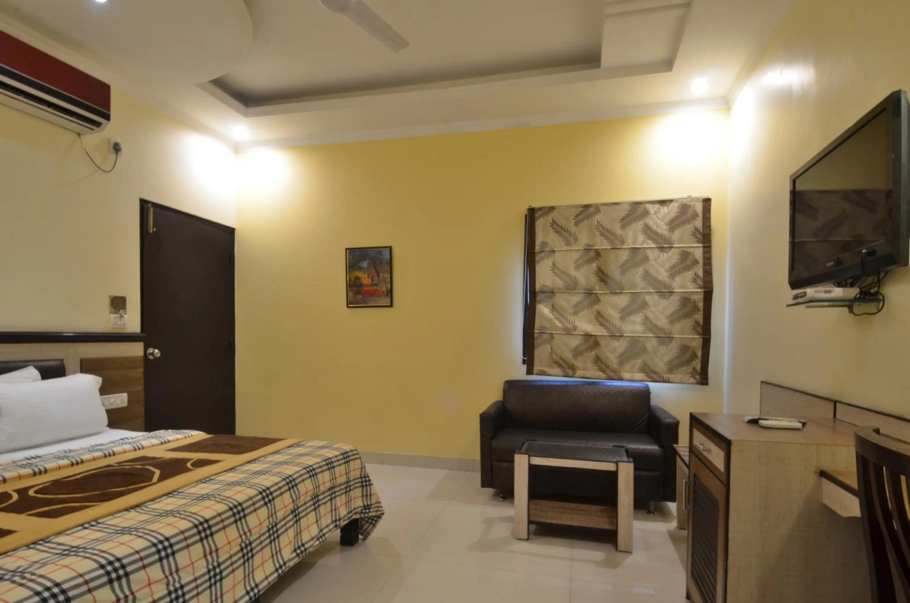 Bed in Sarovar Regency