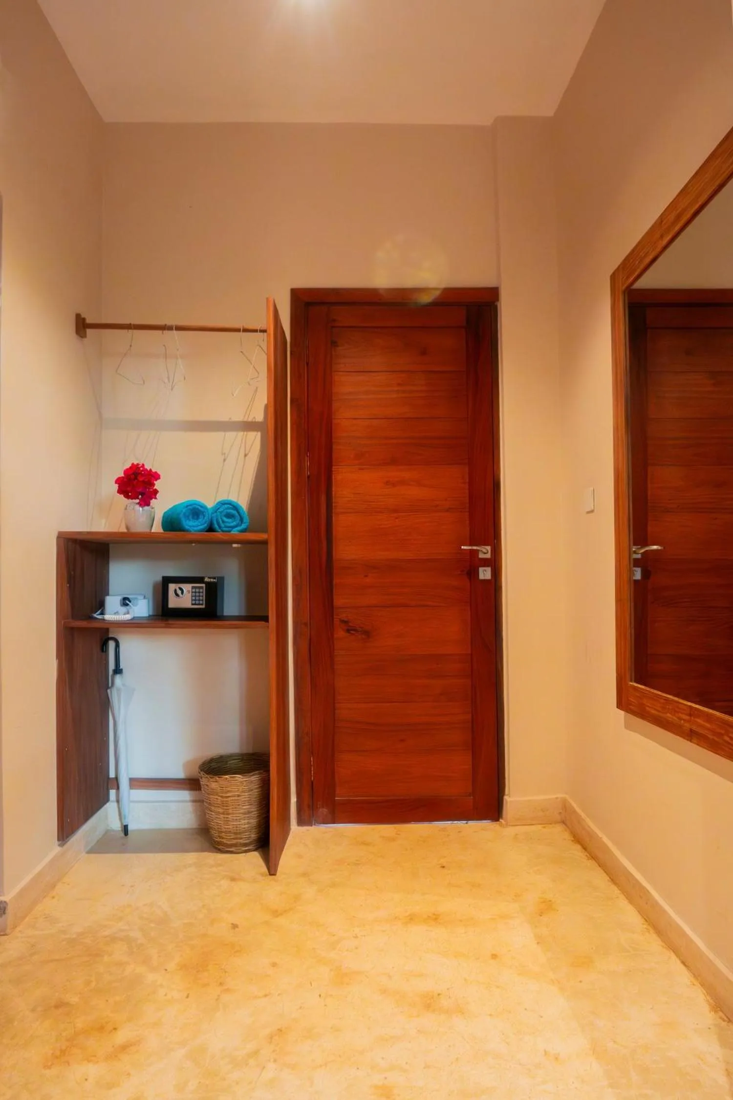 safe in Salida Beach Zanzibar