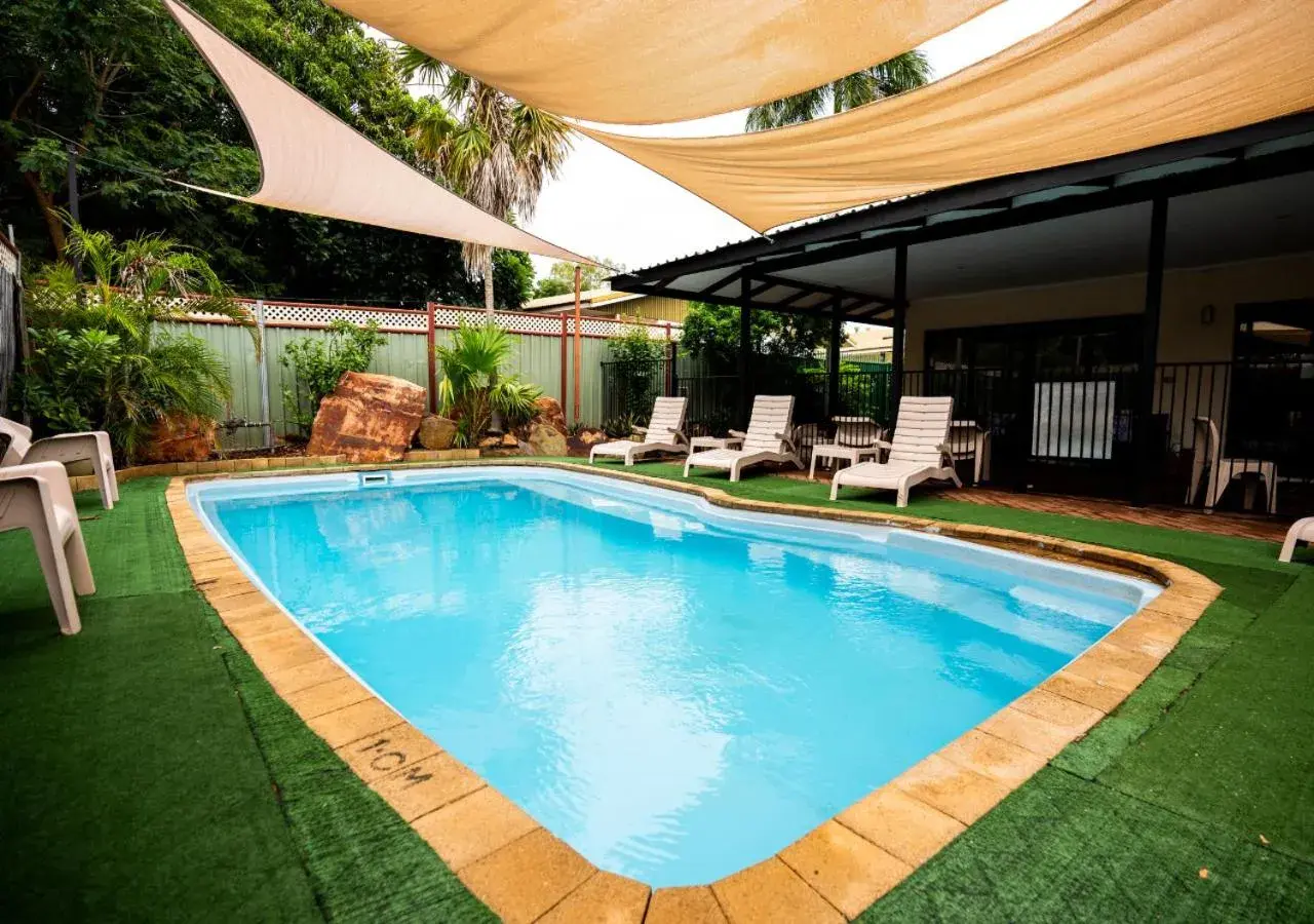 Swimming pool in Kimberley Croc Motel Swimming pool in Kimberley Croc Motel