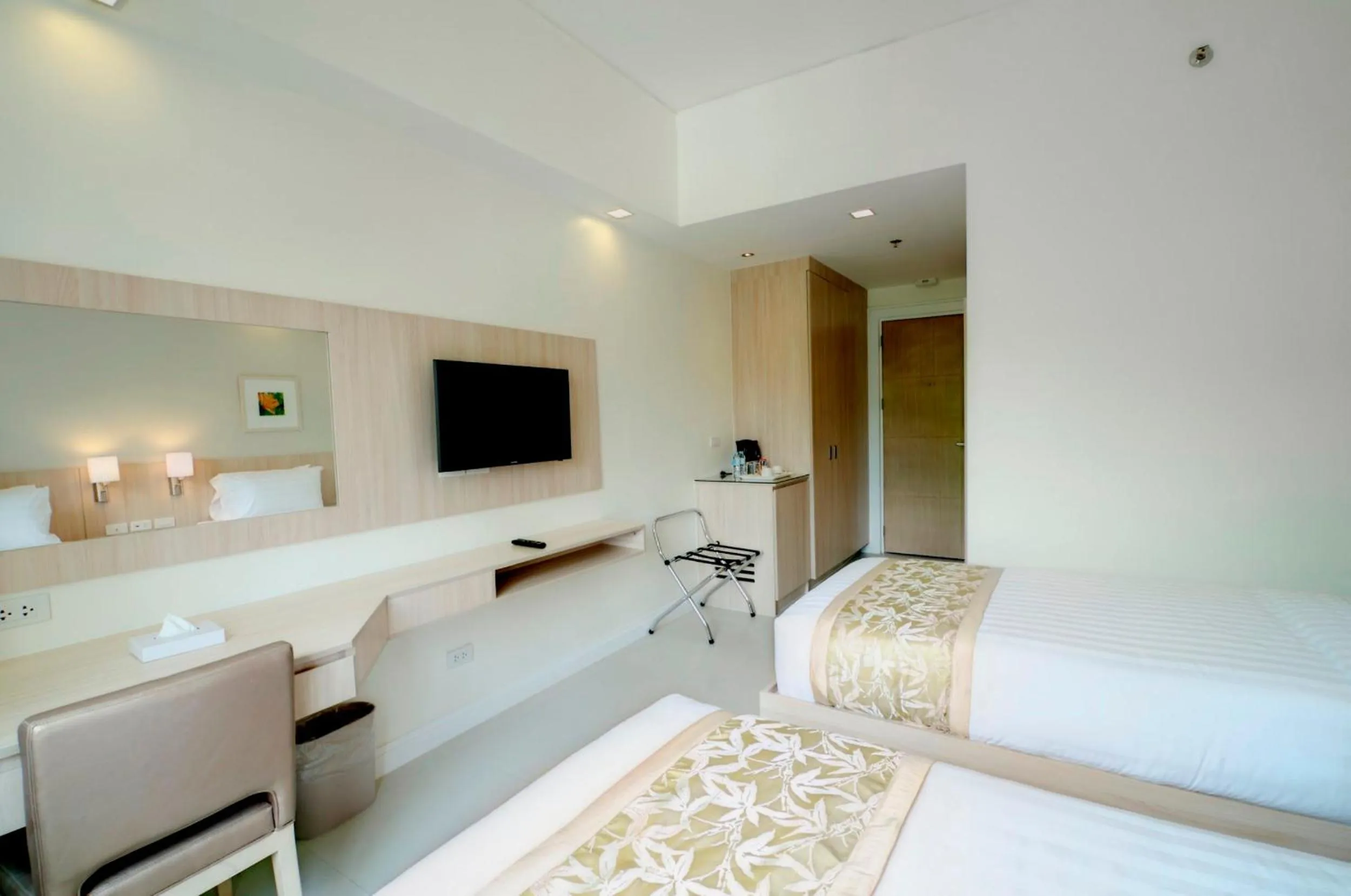 Photo of the whole room, Bed in Zerenity Hotel & Suites